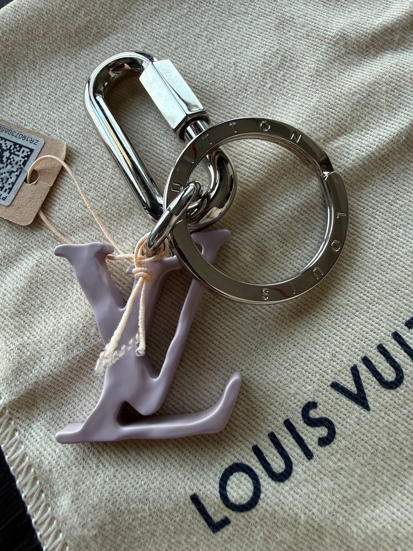 Louis Vuitton Louis Vuitton Pink Hoodie 41 Men Size US M / EU 48-50 / 2 - 2 Thumbnail