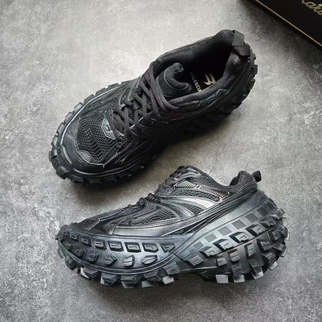 Balenciaga Balenciaga Black Lowtop Sneakers 41 Men Size US 8.5 / EU 41-42 - 4 Thumbnail