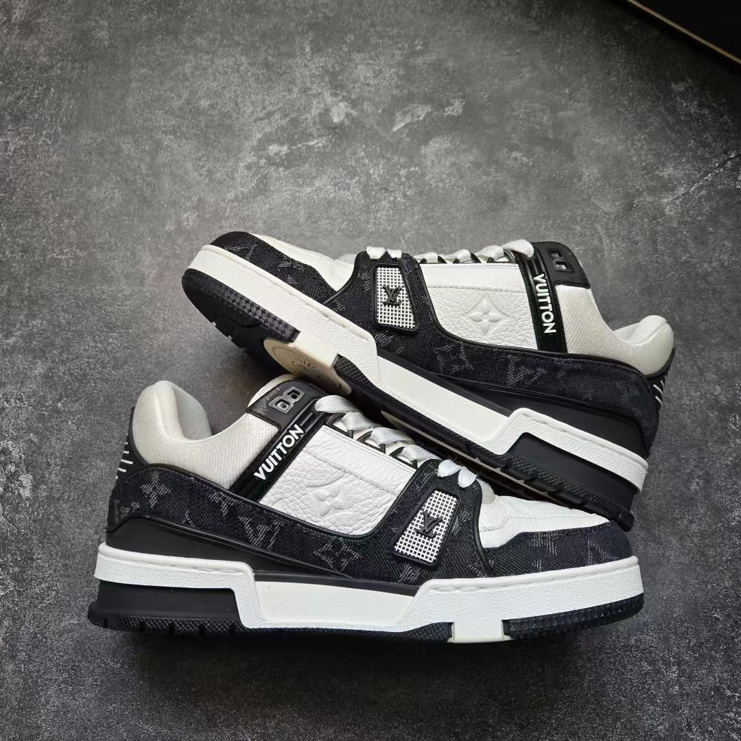 Louis Vuitton Louis Vuitton Training Black Lowtop Sneakers 38 Women Size US 7.5 / IT 37.5 - 9 Thumbnail