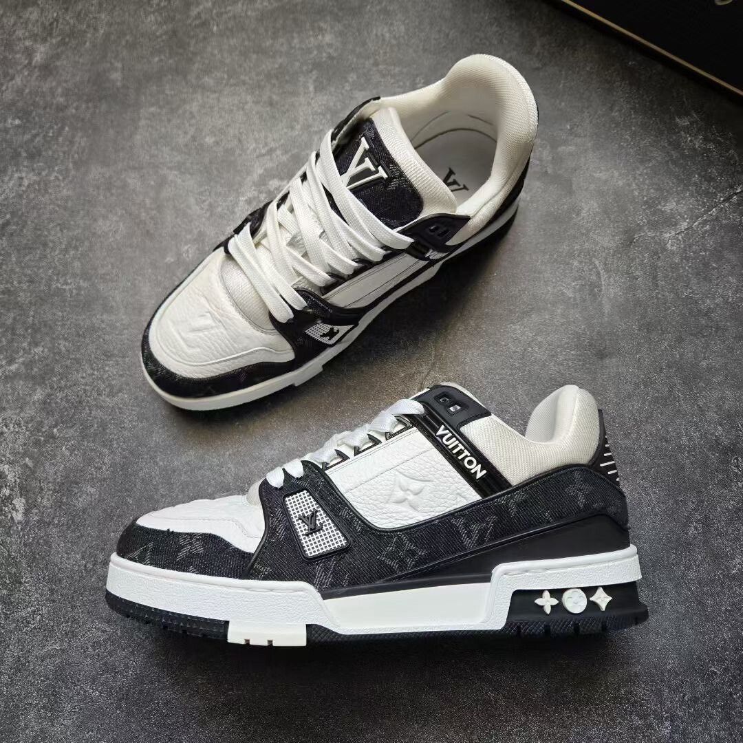 Louis Vuitton Louis Vuitton Training Black Lowtop Sneakers 38 Women Size US 7.5 / IT 37.5 - 4 Thumbnail