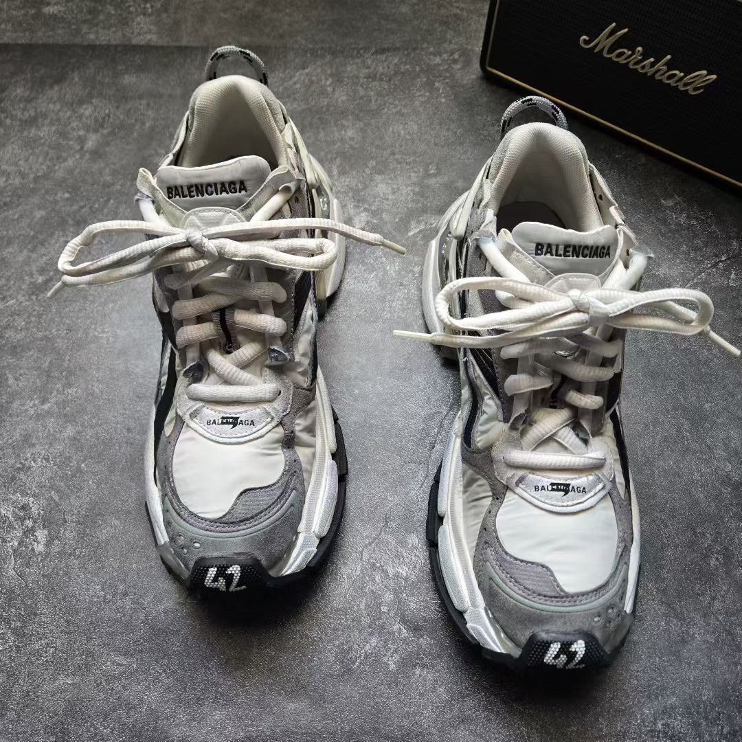 Balenciaga Balenciaga Running Black Lowtop Sneakers 42 Men Size US 9 / EU 42 - 2 Thumbnail