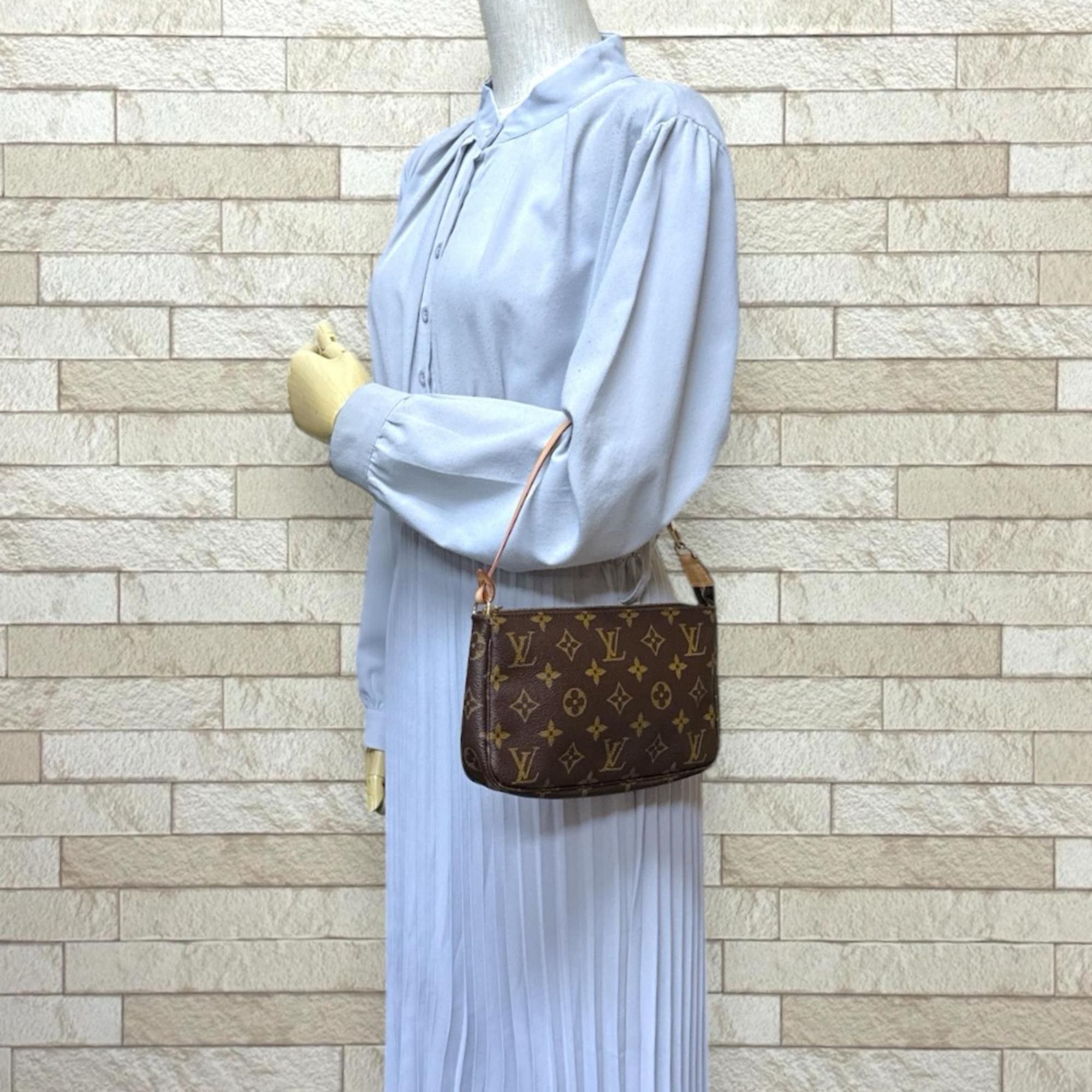 Louis Vuitton Louis Vuitton Pochette Accessoires Monogram Handbag, Canvas M51980, Brown, Women's, LOUIS VUITTON, Used Size ONE SIZE - 2 Thumbnail