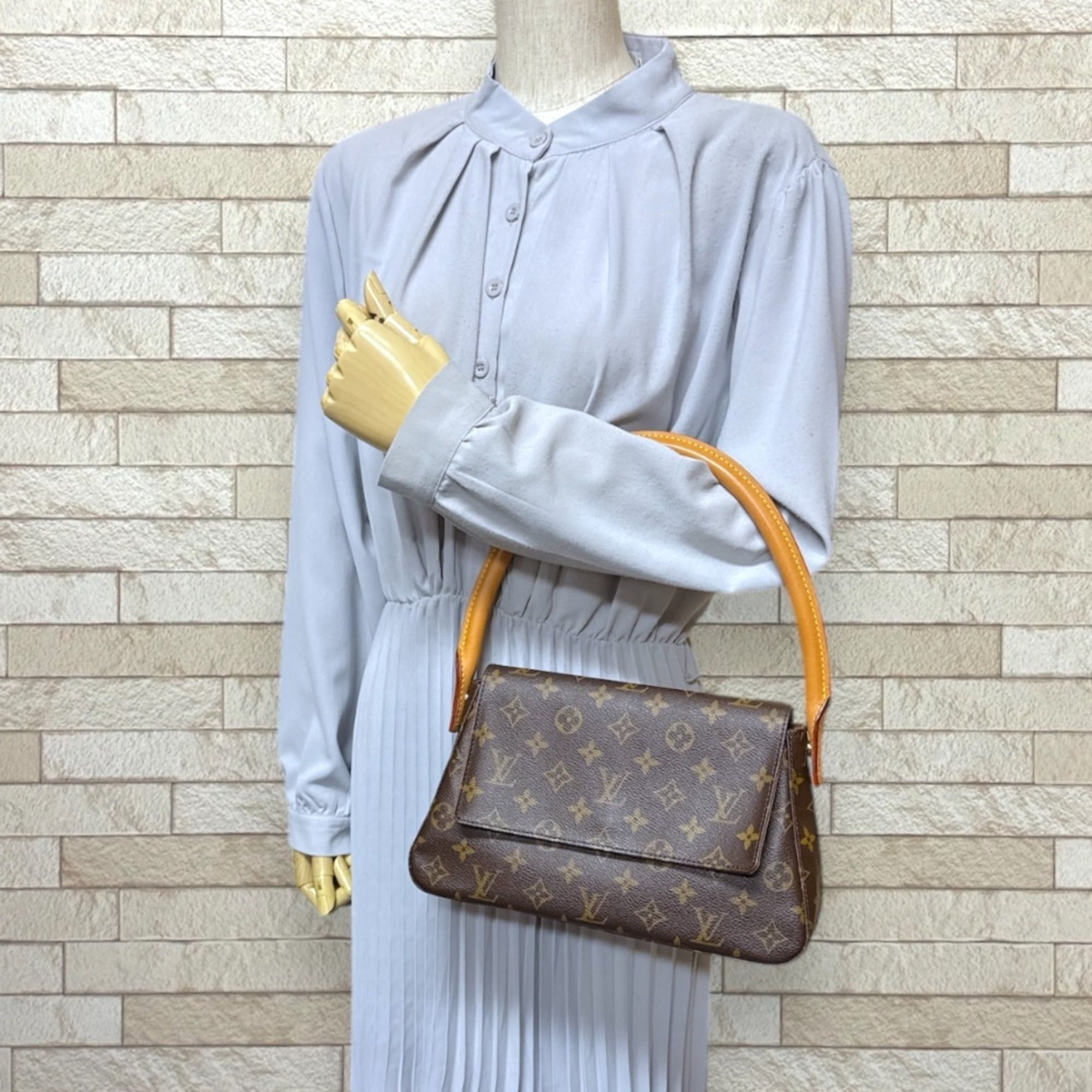Louis Vuitton Louis Vuitton Mini Looping Monogram Handbag, Canvas M51147, Brown, Women's, LOUIS VUITTON, Used Size ONE SIZE - 2 Thumbnail