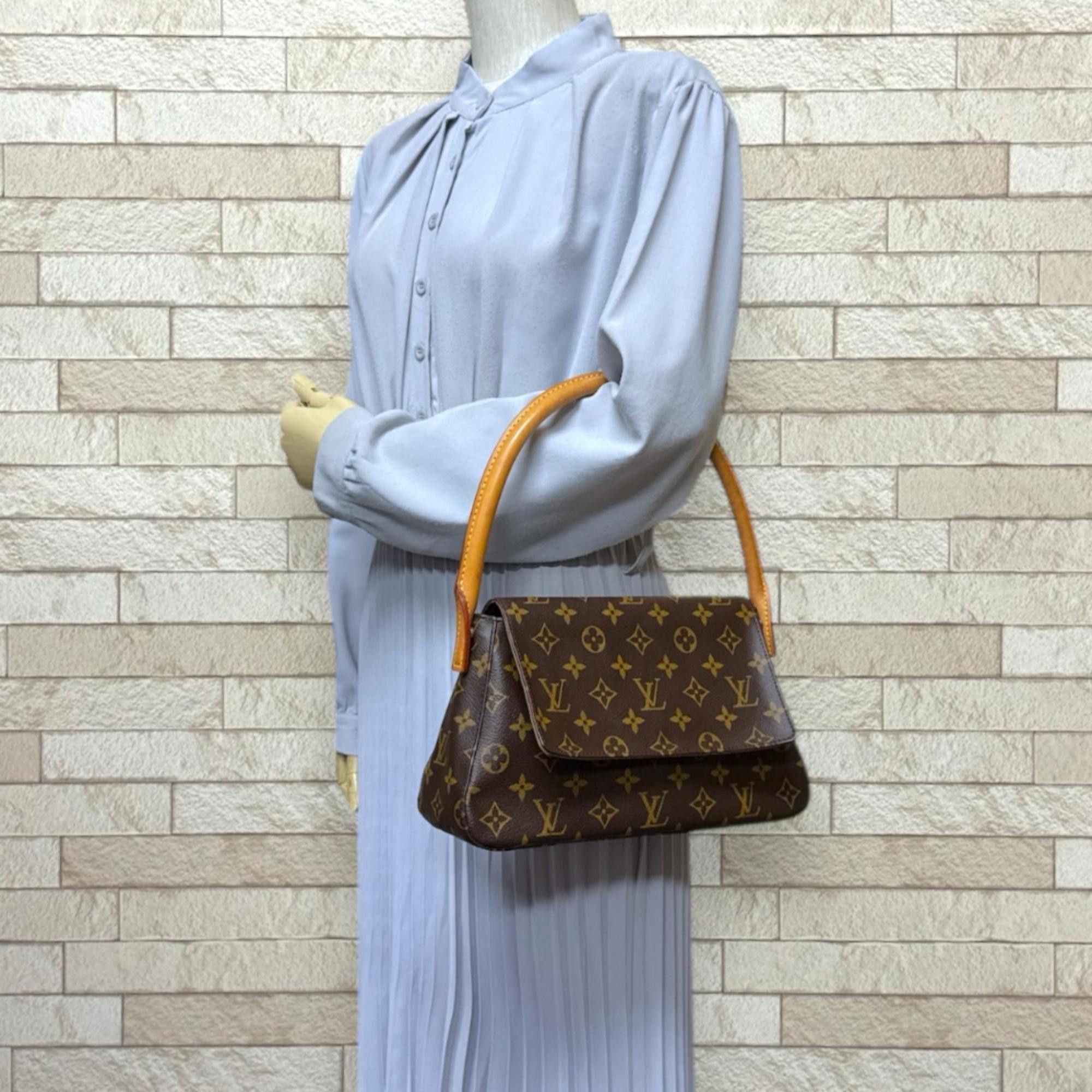Louis Vuitton Louis Vuitton Mini Looping Monogram Handbag, Canvas M51147, Brown, Women's, LOUIS VUITTON, Used Size ONE SIZE - 2 Thumbnail