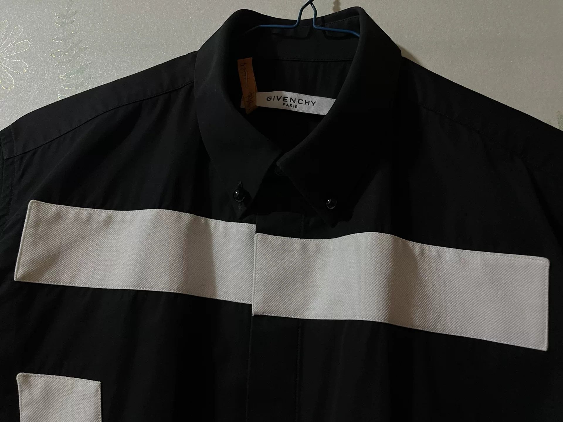 Givenchy Givenchy Classic Black Shirt Size US M / EU 48-50 / 2 - 2 Thumbnail