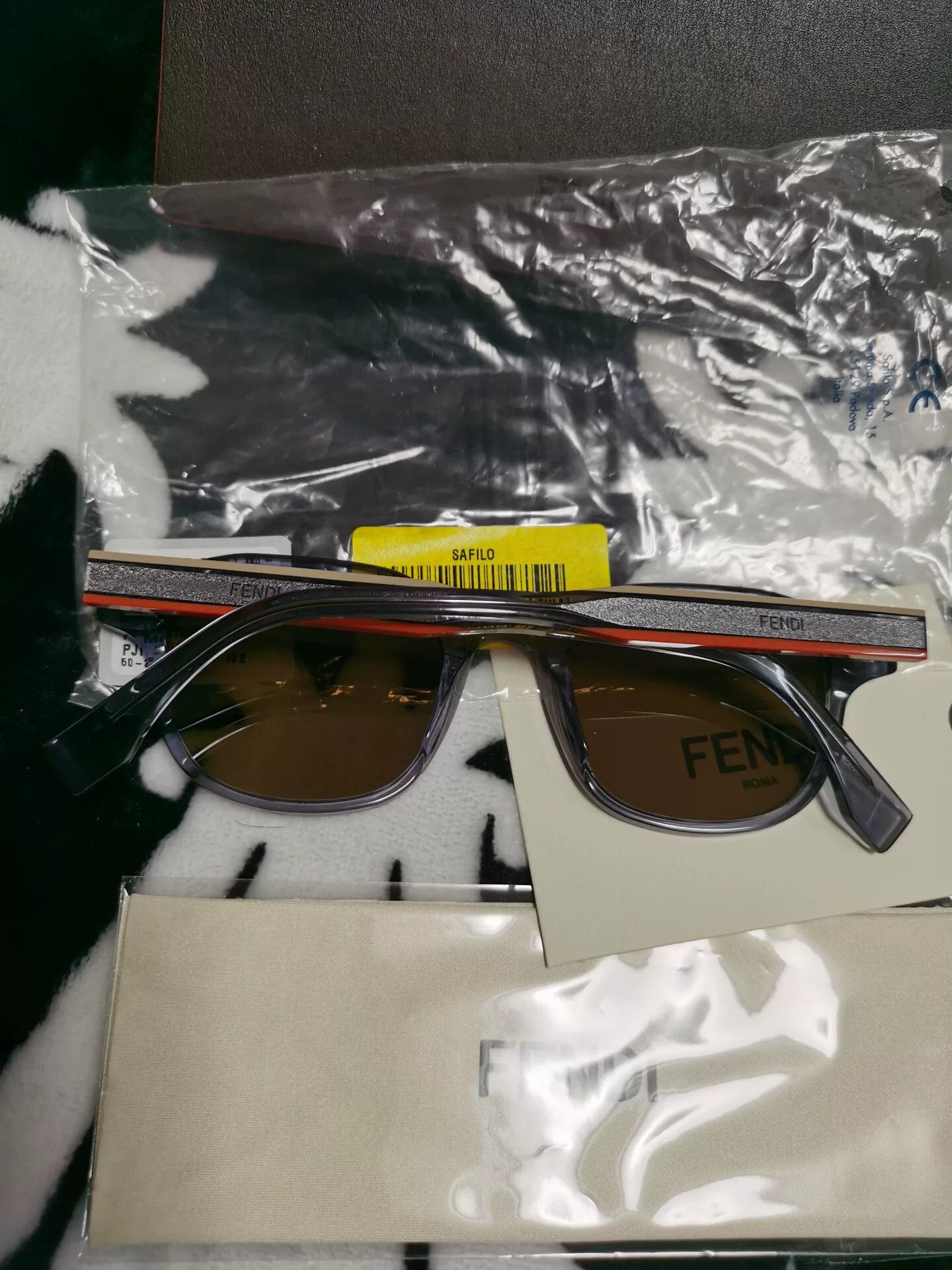 Fendi Fendi Unisex Sunglasses Size ONE SIZE - 3 Thumbnail