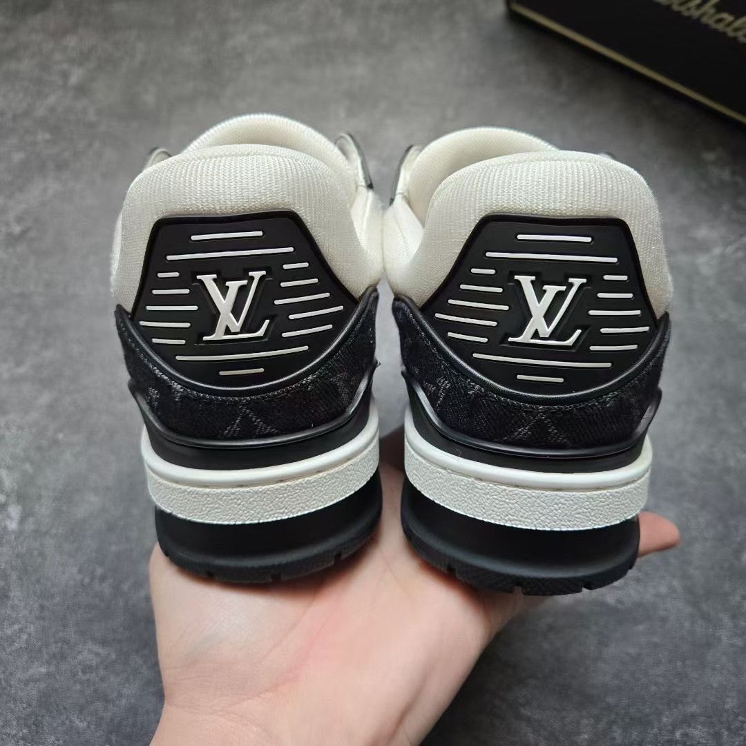 Louis Vuitton Louis Vuitton Training Black Lowtop Sneakers 38 Women Size US 7.5 / IT 37.5 - 3 Thumbnail