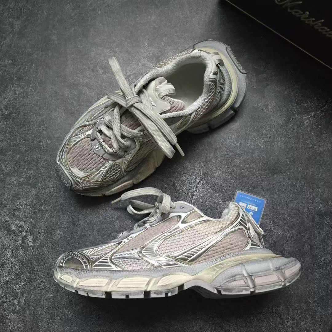 Balenciaga Balenciaga Beige Lowtop Sneakers XXXL Women Size US 8 / IT 38 - 4 Thumbnail