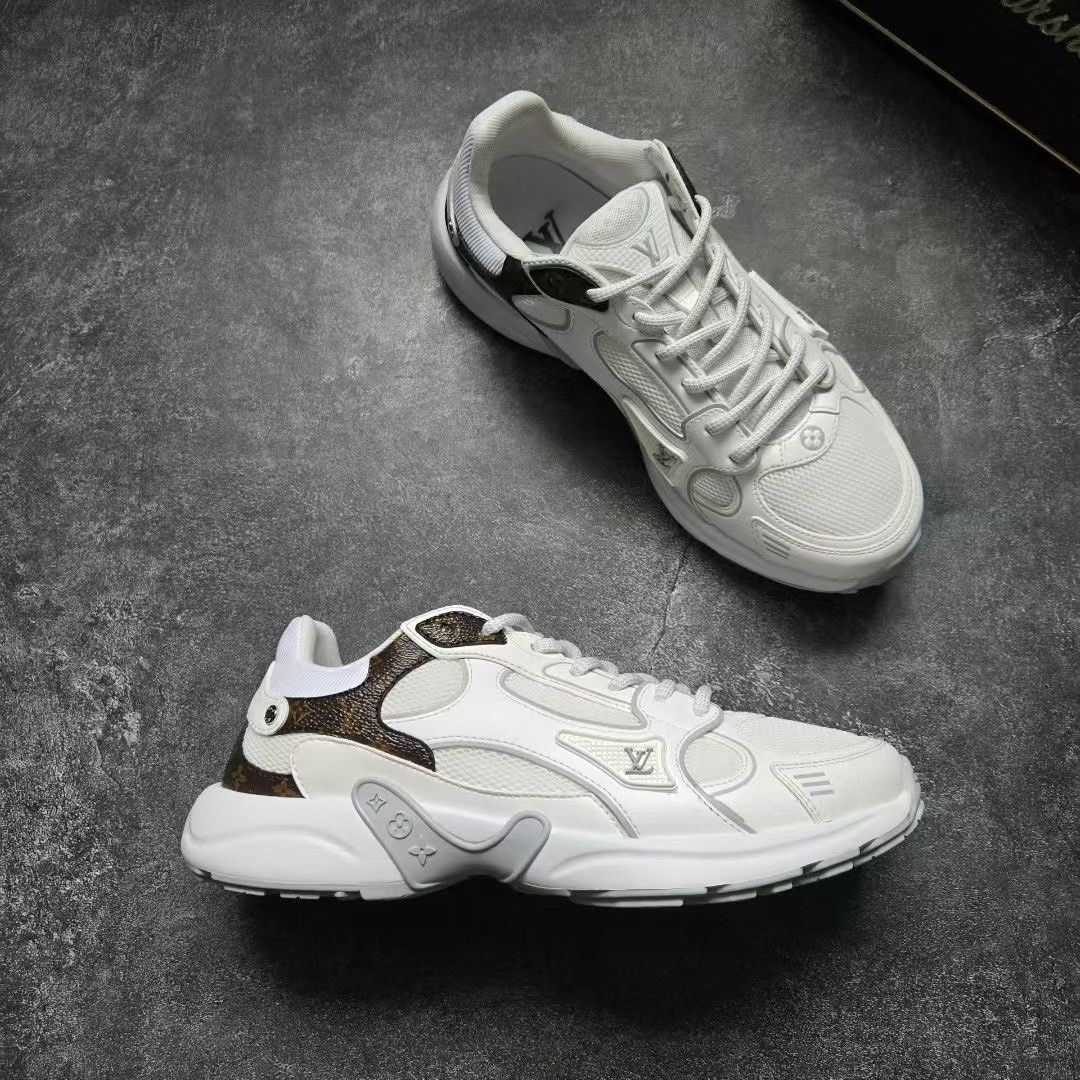 Louis Vuitton Louis Vuitton Lowtop Sneakers 25 Women Size US 8 / IT 38 - 6 Thumbnail
