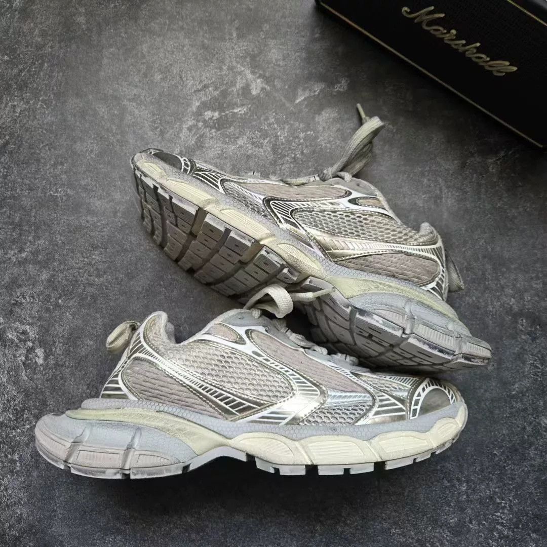 Balenciaga Balenciaga Silver Lowtop Sneakers XXXL Women Size US 8 / IT 38 - 8 Thumbnail