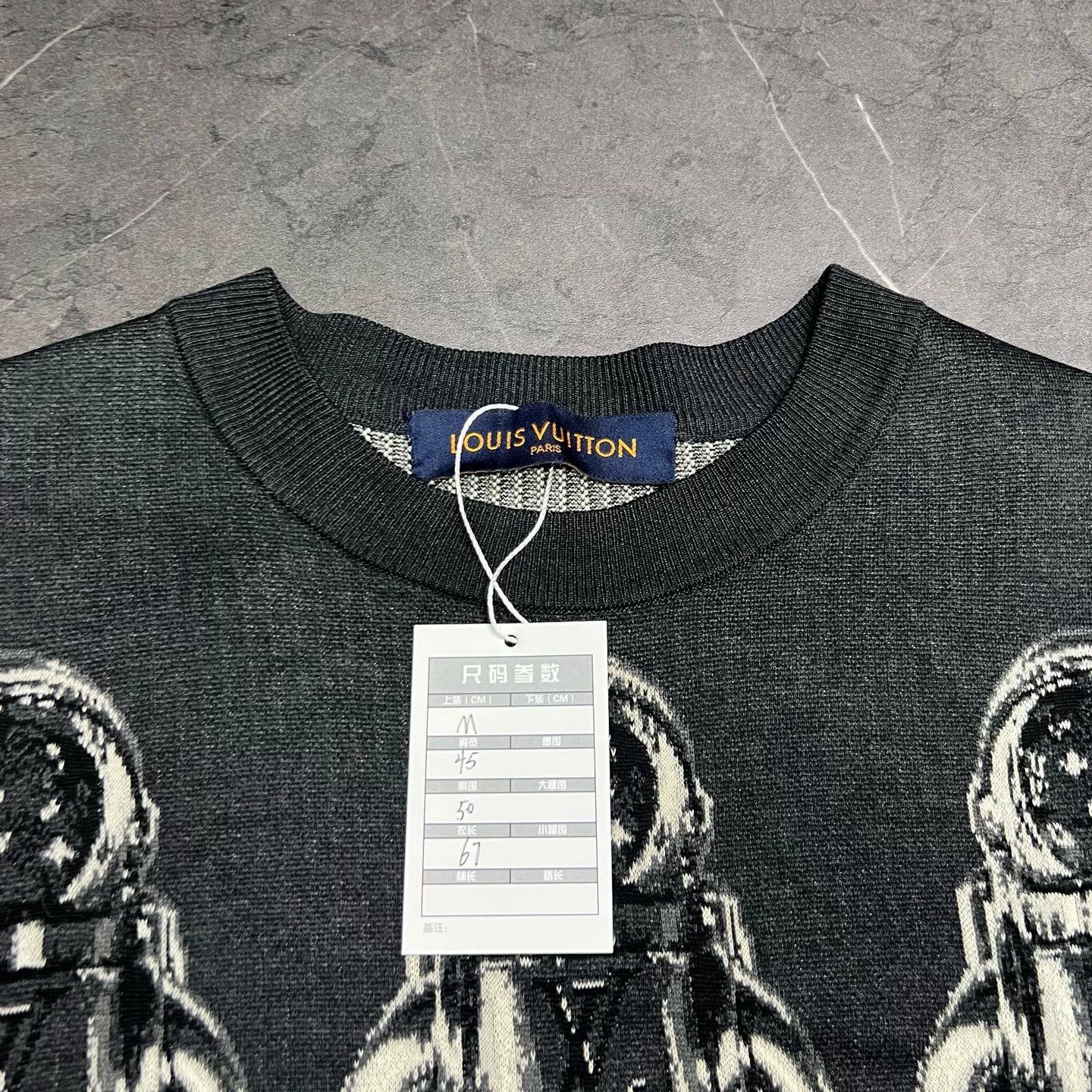 Louis Vuitton Louis Vuitton Knit Sweater M Men Size US M / EU 48-50 / 2 - 3 Thumbnail