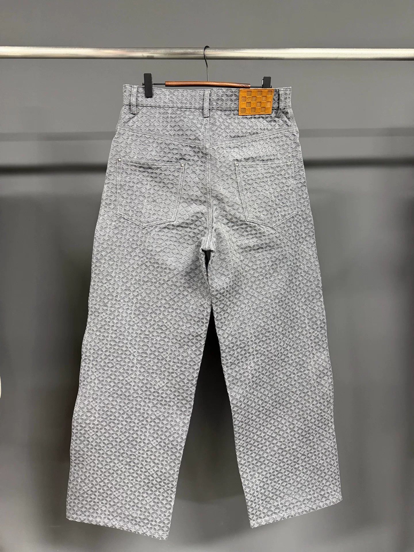 Louis Vuitton Louis Vuitton Collab Gray Denim Jeans 46 Men Size US 32 / EU 48 - 2 Thumbnail