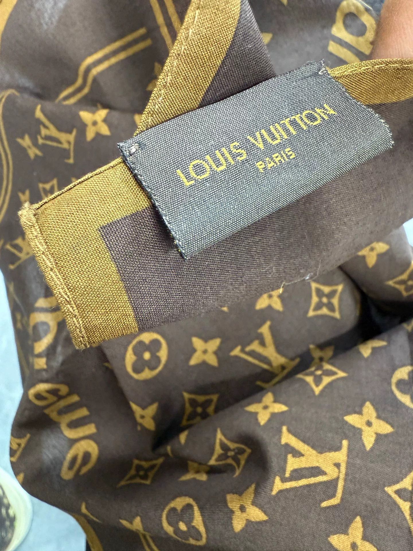 Louis Vuitton Louis Vuitton Collab Brown Scarf M Men Size ONE SIZE - 3 Thumbnail
