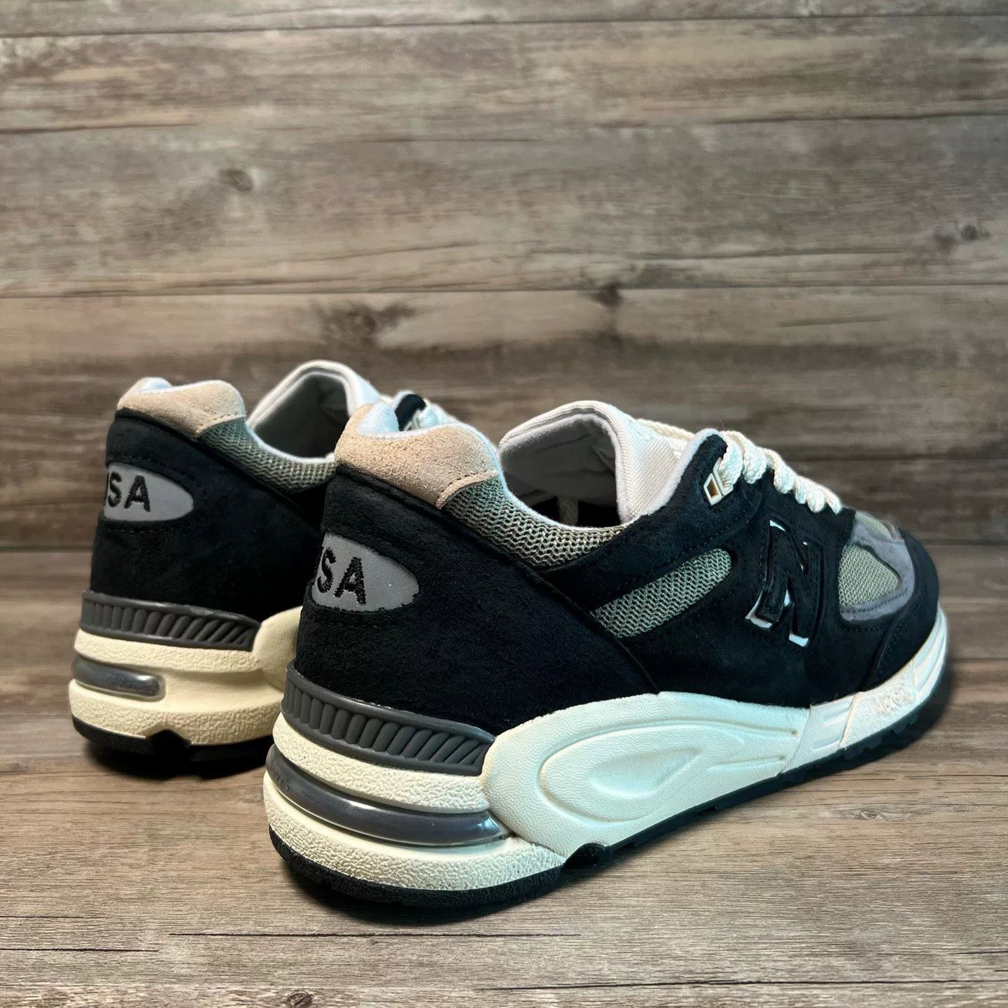 New Balance New Balance Black Lowtop Sneakers M Men Size US 10 / EU 43 - 3 Thumbnail