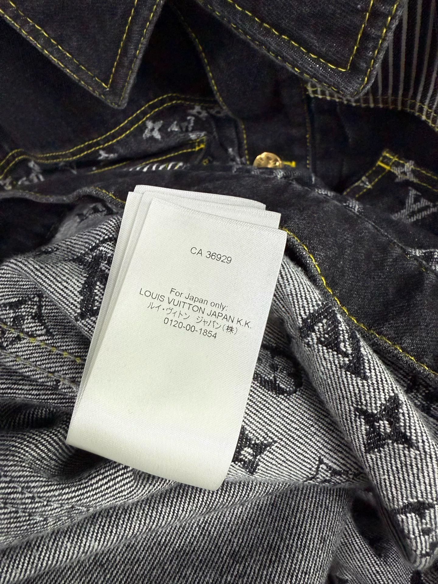 Louis Vuitton Louis Vuitton Collab Gray Light Jacket Men Size US M / EU 48-50 / 2 - 7 Thumbnail