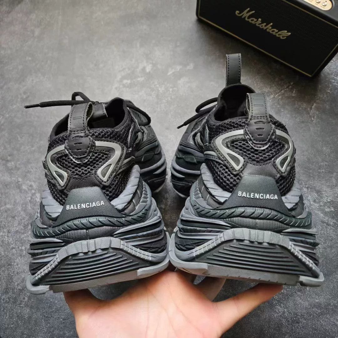 Balenciaga Balenciaga Gray Lowtop Sneakers XL Men Size US 10 / EU 43 - 6 Thumbnail