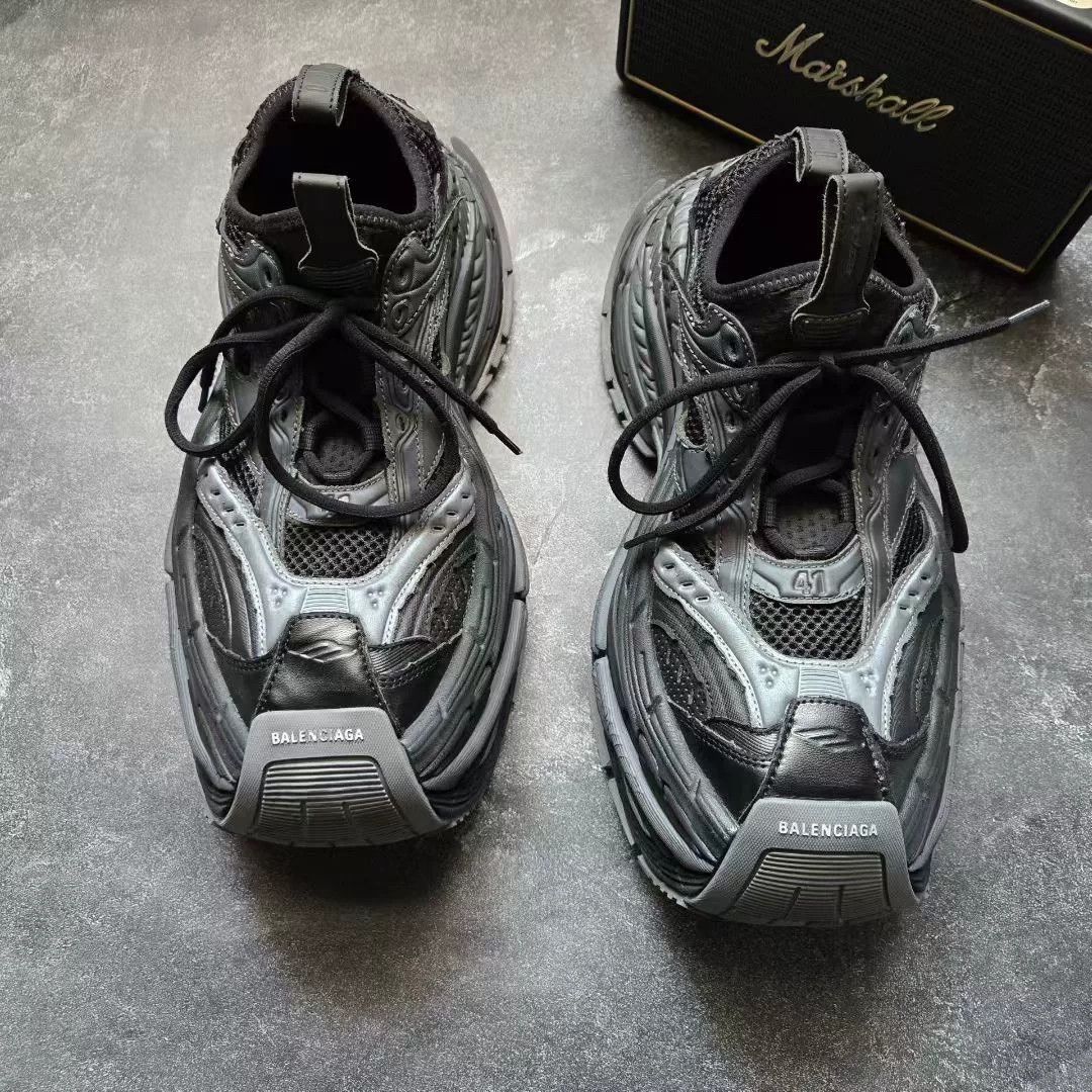 Balenciaga Balenciaga Gray Lowtop Sneakers XL Men Size US 10 / EU 43 - 3 Thumbnail