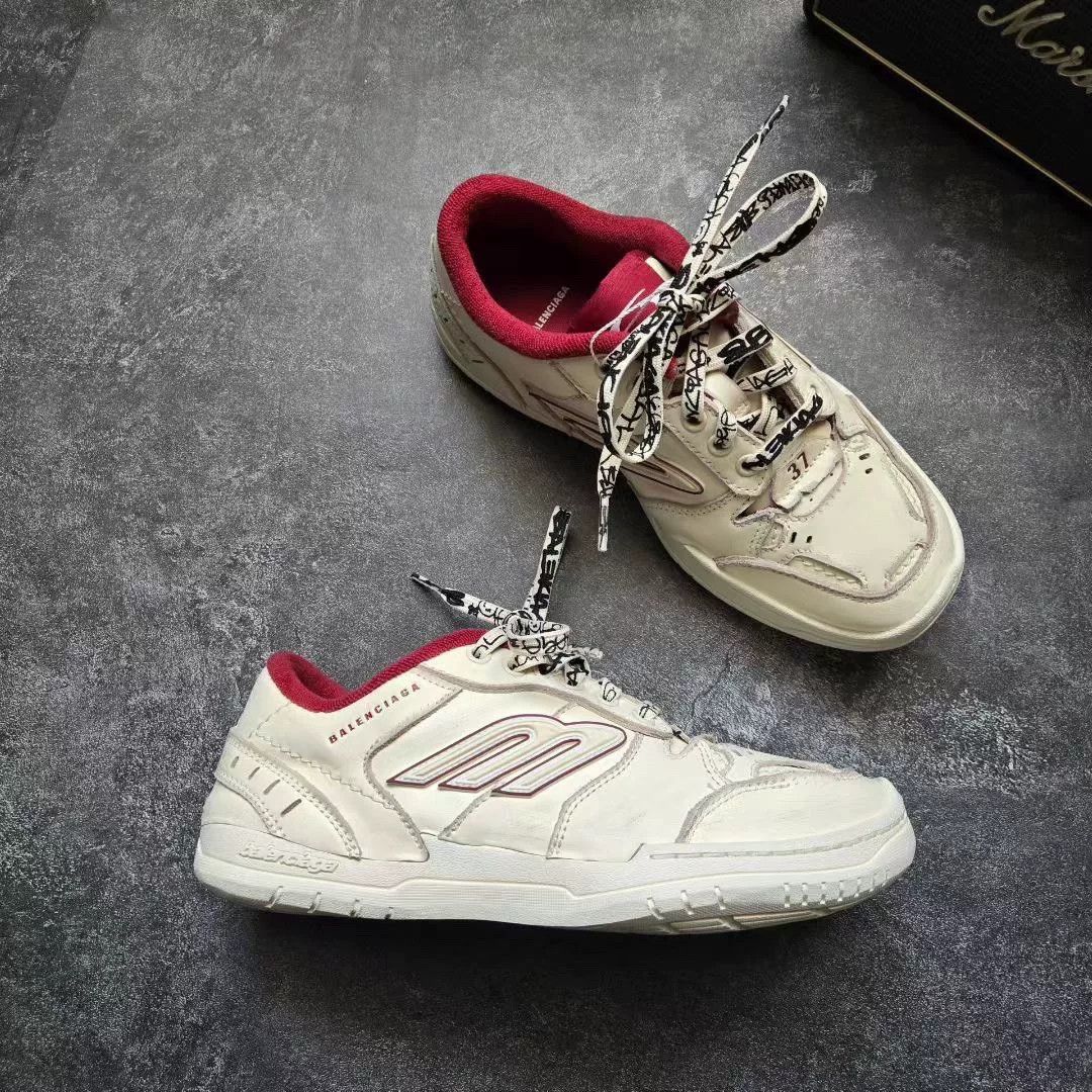 Balenciaga Balenciaga Distressed Red Lowtop Sneakers 37 Women Size US 6.5 / IT 36.5 - 5 Thumbnail