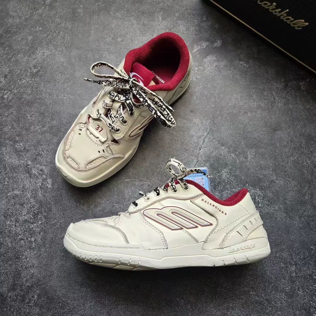 Balenciaga Balenciaga Distressed Red Lowtop Sneakers 37 Women Size US 6.5 / IT 36.5 - 4 Thumbnail