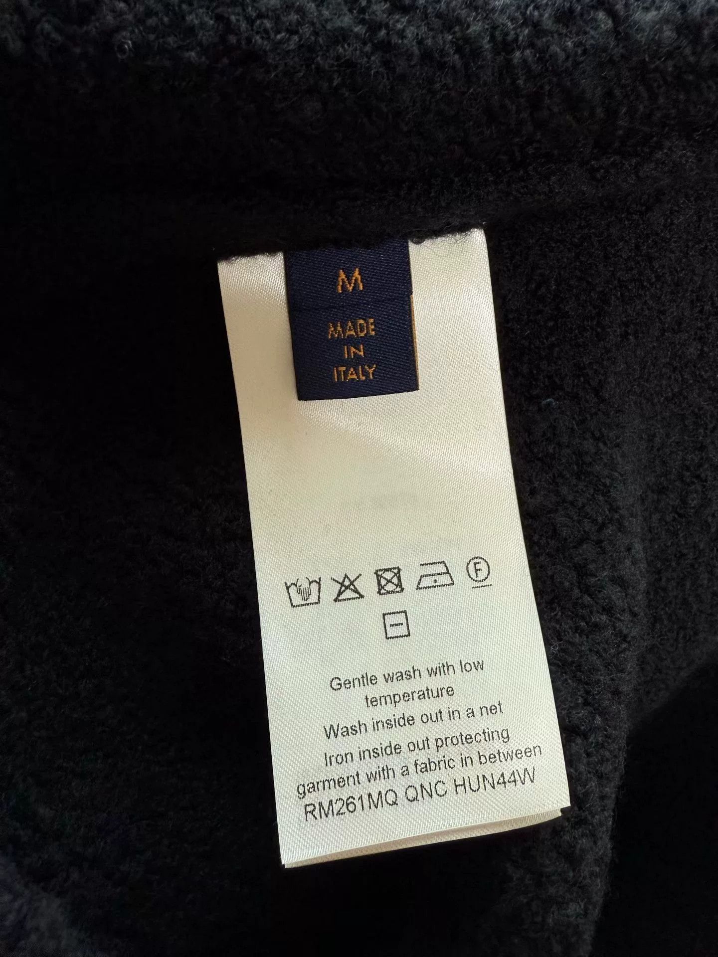 Louis Vuitton Louis Vuitton Retro Black Sweater M Men Size US M / EU 48-50 / 2 - 3 Thumbnail