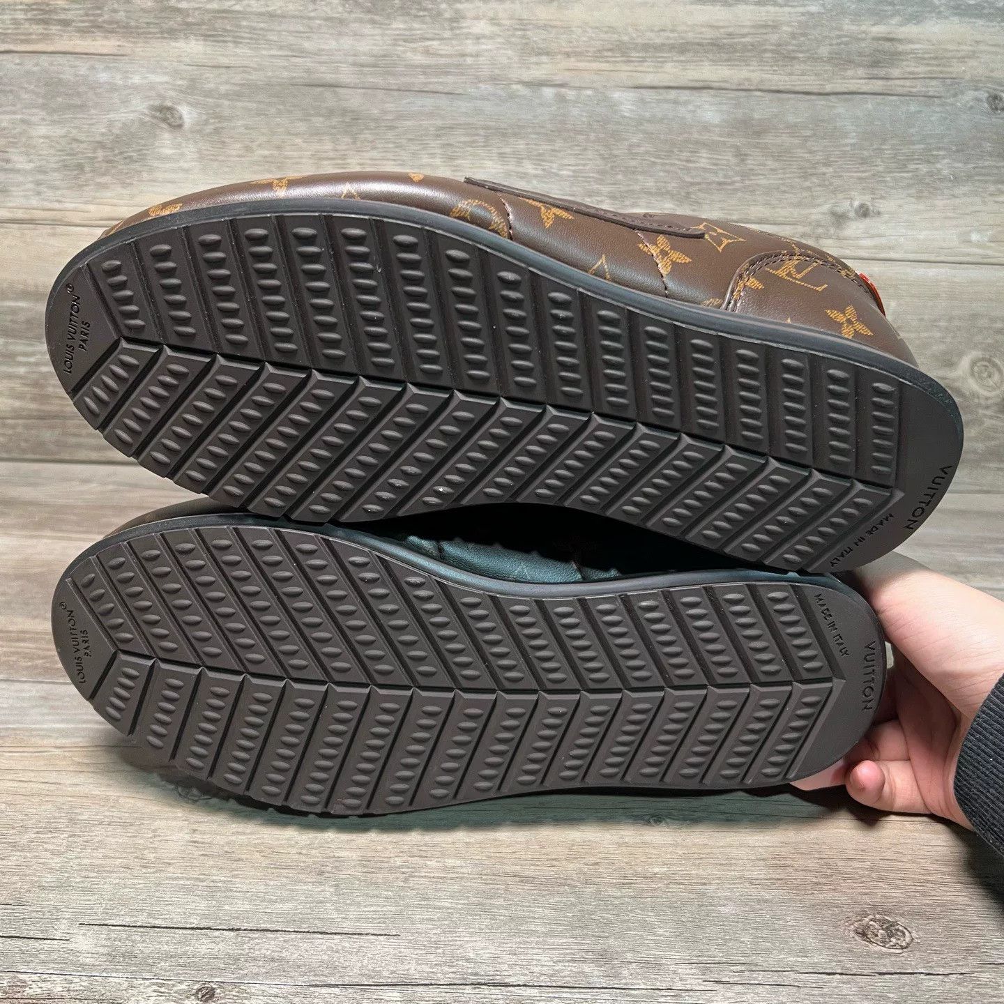 Louis Vuitton Louis Vuitton Collab Brown Lowtop Sneakers 8.5 Men Size US 8.5 / EU 41-42 - 6 Thumbnail