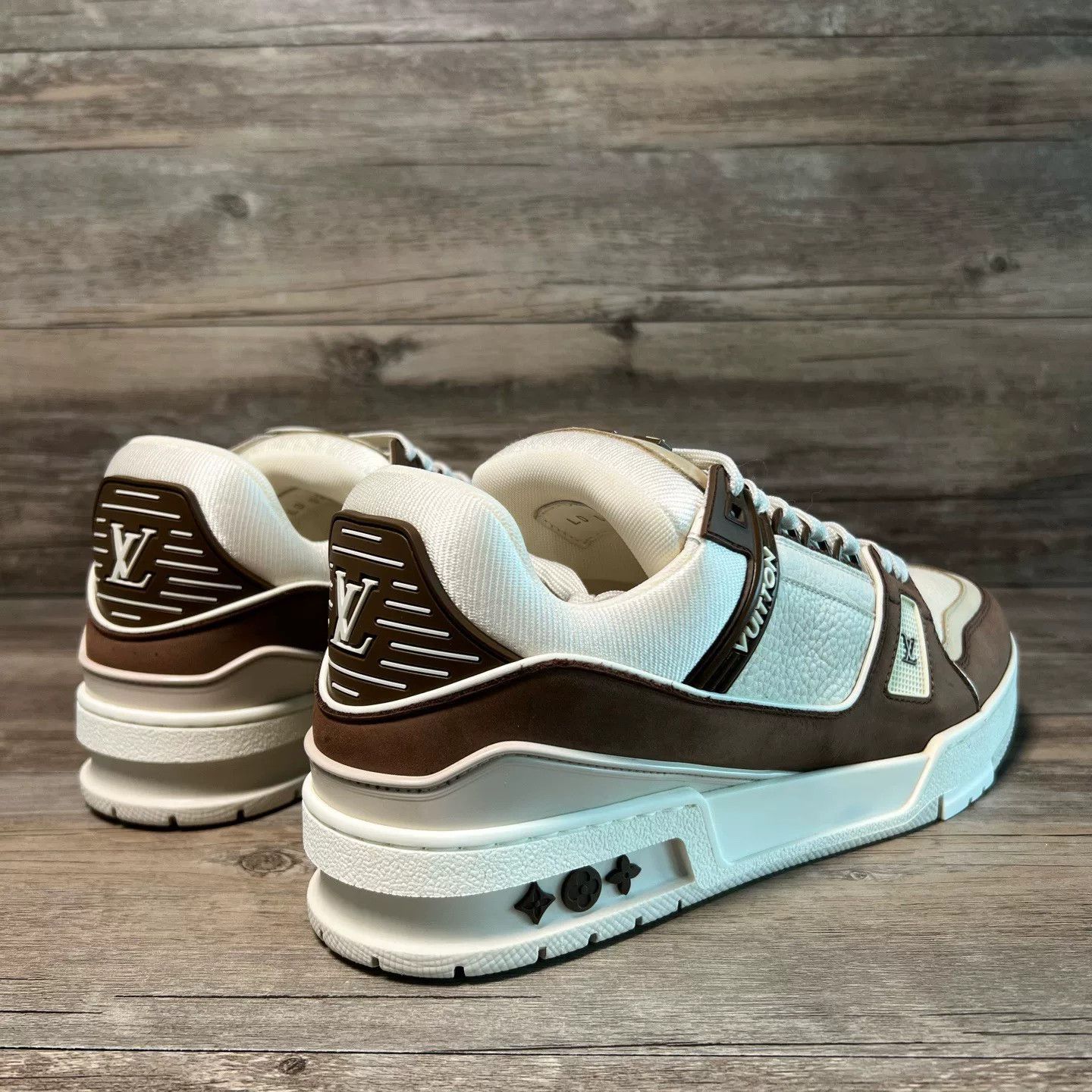 Louis Vuitton Louis Vuitton Training White Lowtop Sneakers 41 Men Size US 8.5 / EU 41-42 - 3 Thumbnail
