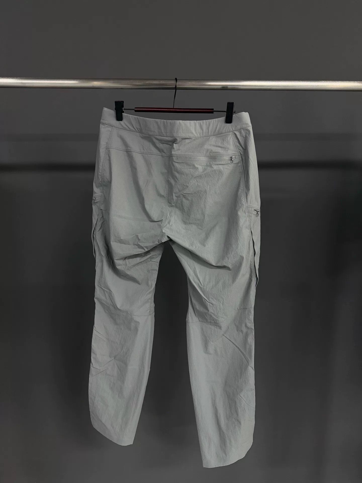 Arc'teryx Arc'teryx Gray Casual Pants M Men Size US 32 / EU 48 - 2 Thumbnail