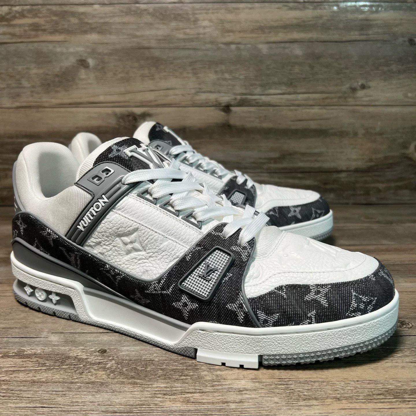 Louis Vuitton Louis Vuitton Training Denim White Lowtop Sneakers 9.5 Men Size US 9.5 / EU 42-43 - 2 Thumbnail