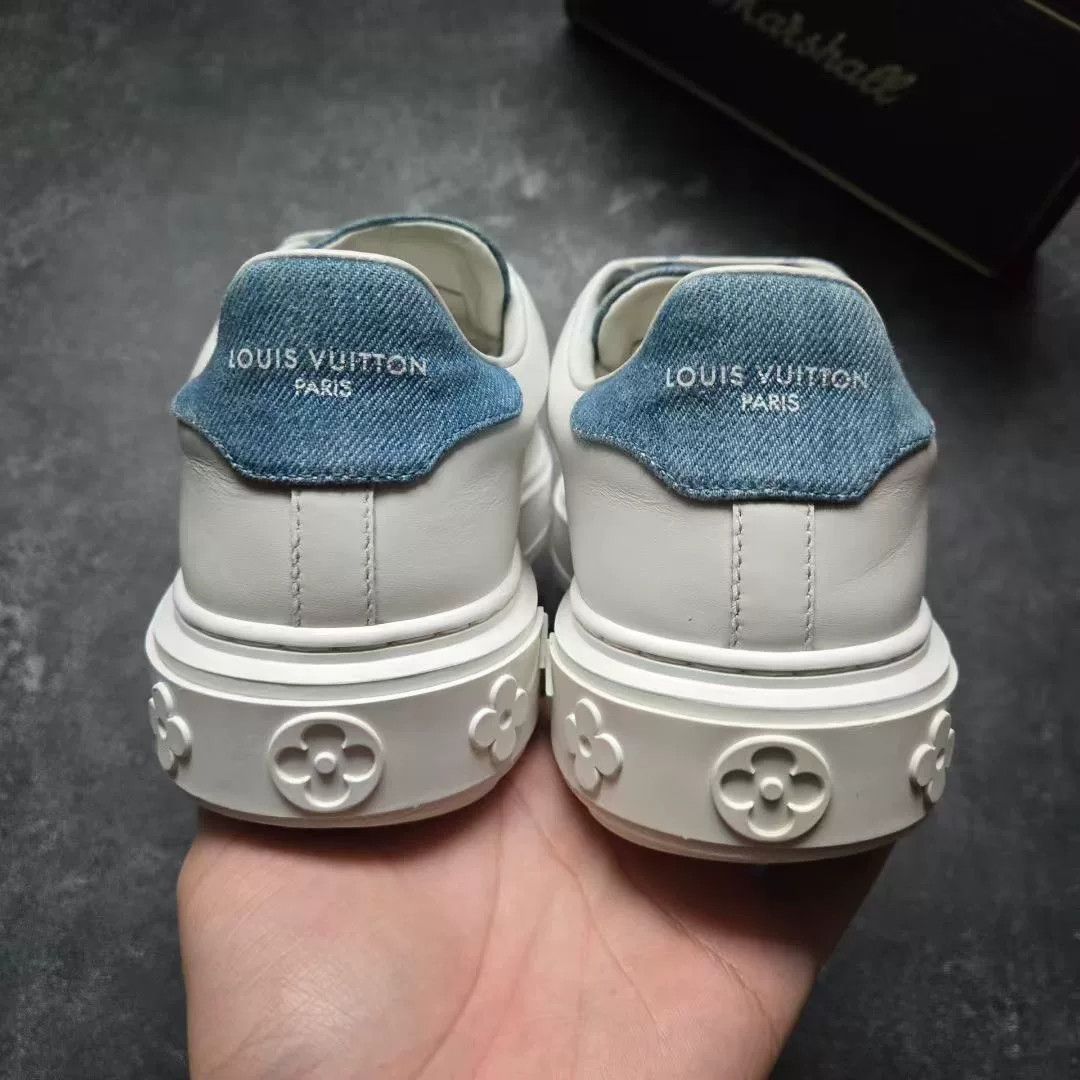 Louis Vuitton Louis Vuitton Blue Lowtop Sneakers 36 Women Size US 6 / IT 36 - 7 Thumbnail