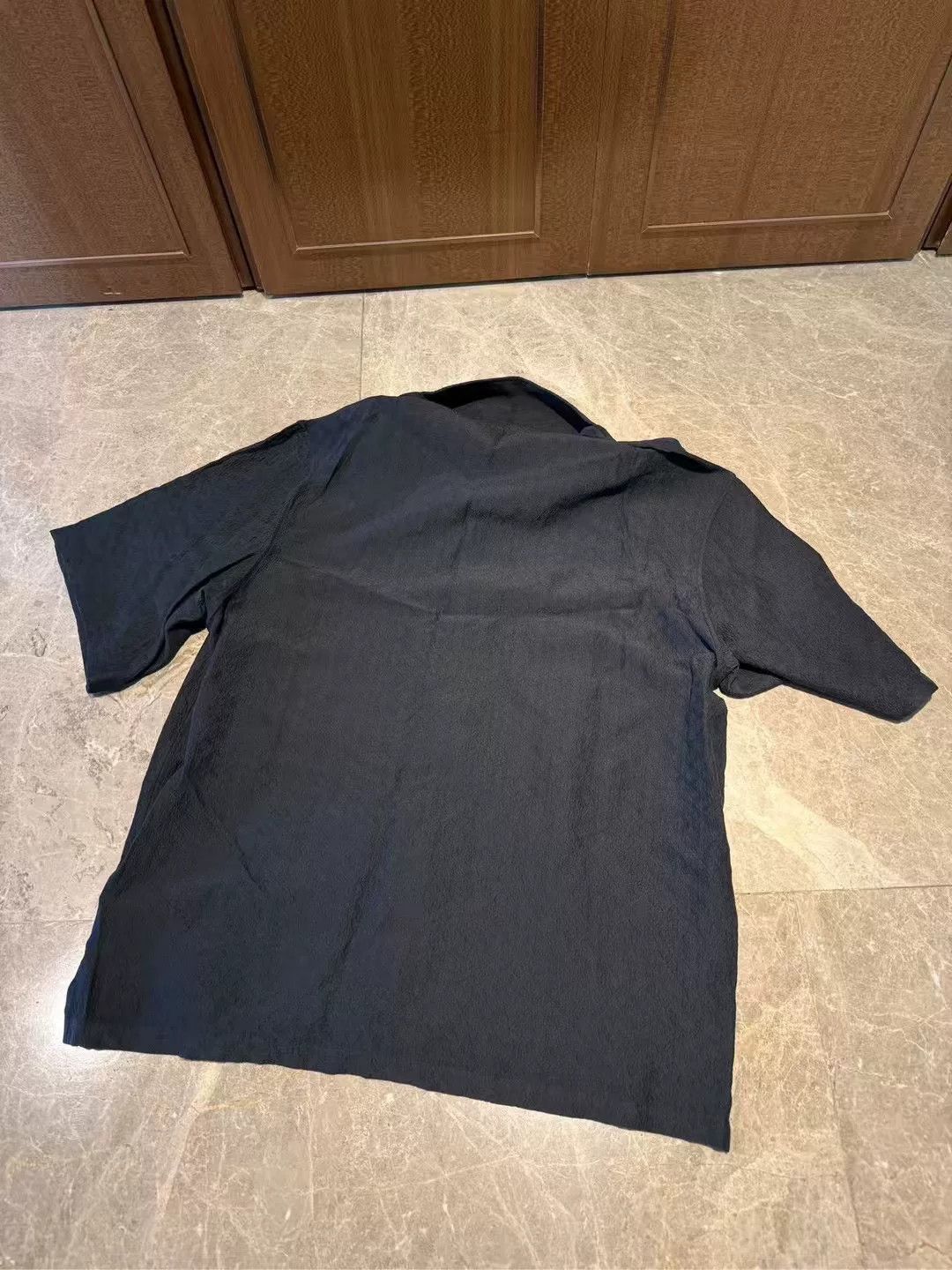 Louis Vuitton Louis Vuitton Black Shirt M Men Size US M / EU 48-50 / 2 - 2 Thumbnail