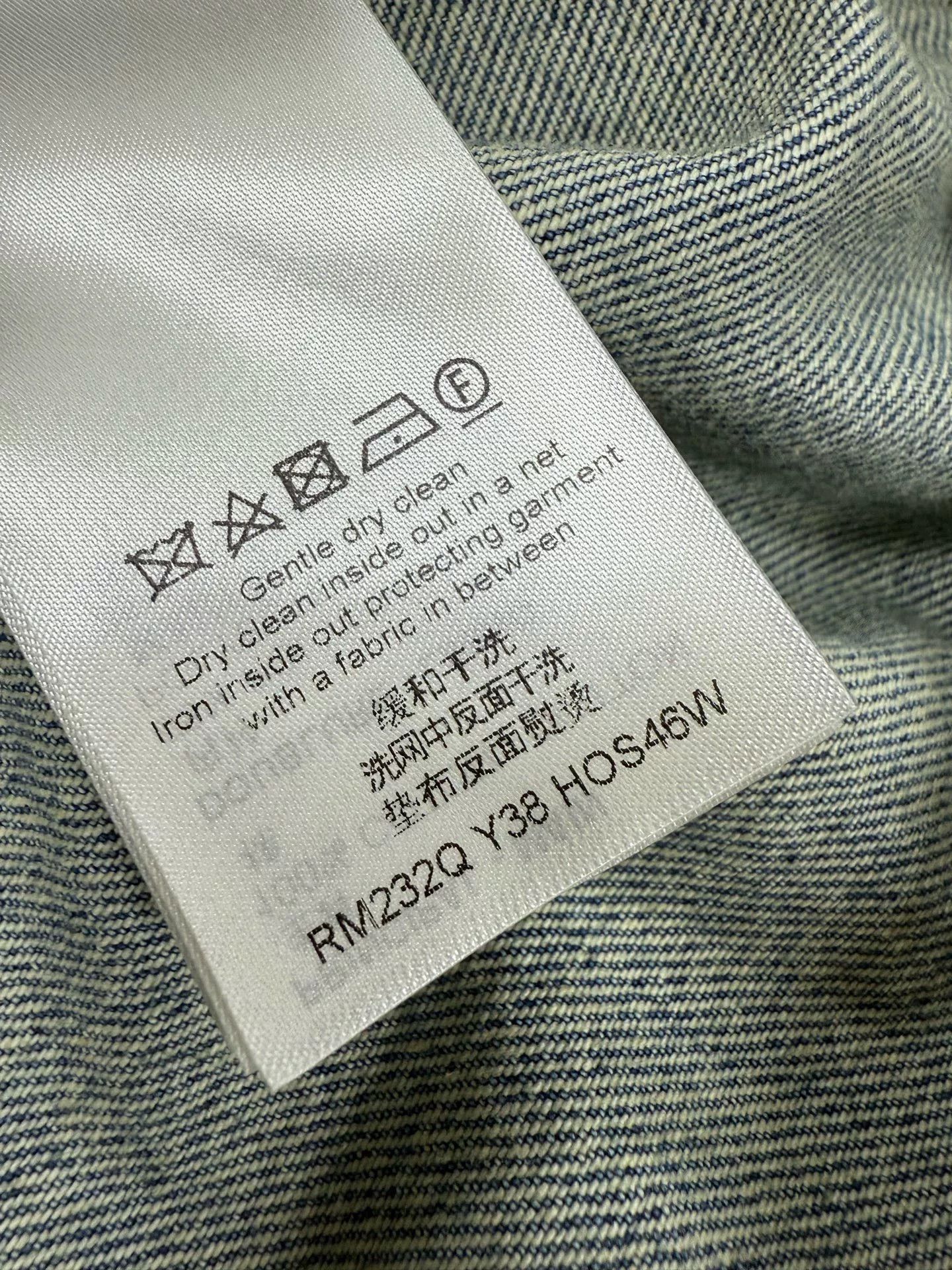 Louis Vuitton Louis Vuitton Denim Blue Shirt L Men Size US L / EU 52-54 / 3 - 6 Thumbnail