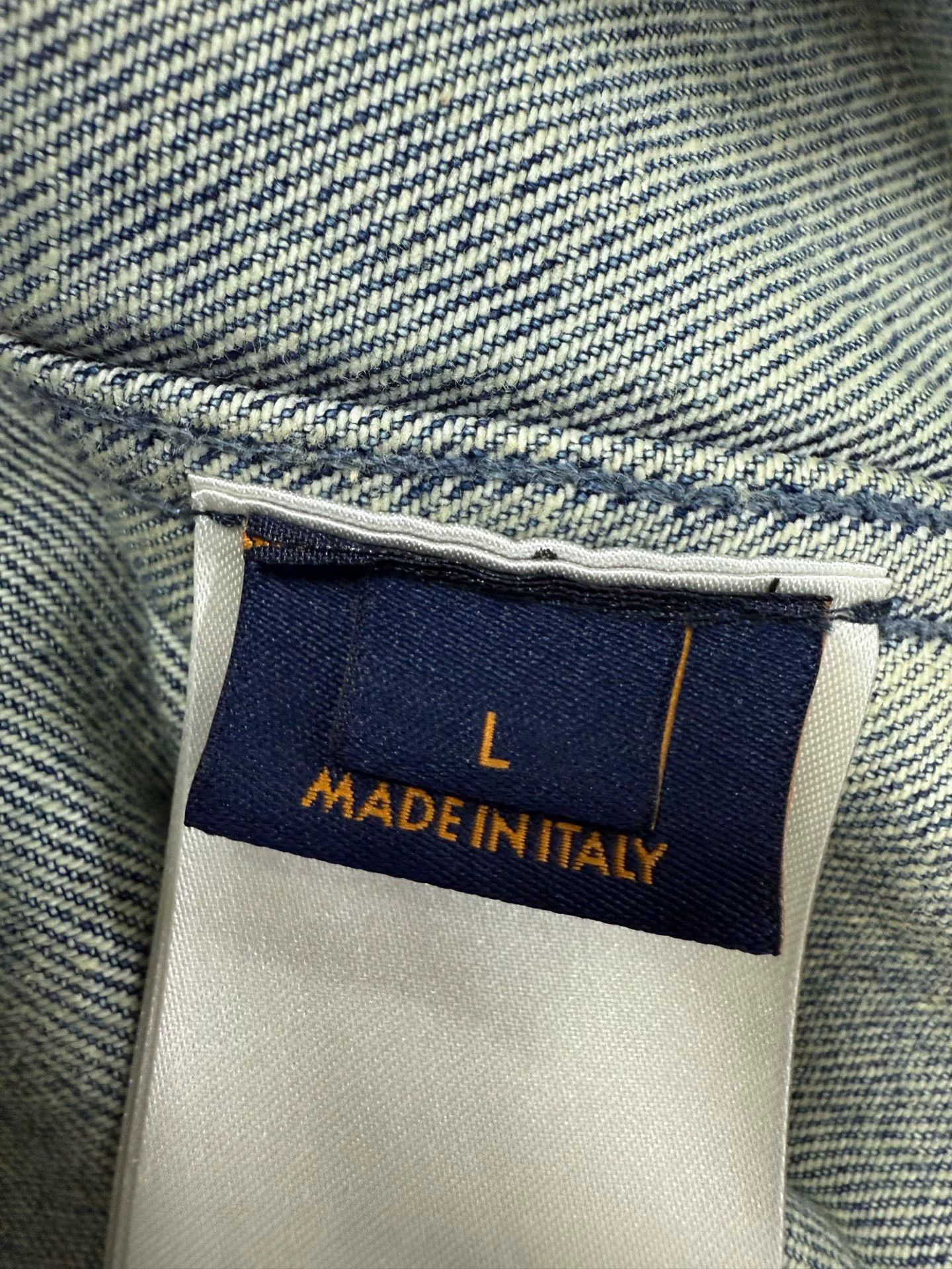 Louis Vuitton Louis Vuitton Denim Blue Shirt L Men Size US L / EU 52-54 / 3 - 5 Thumbnail