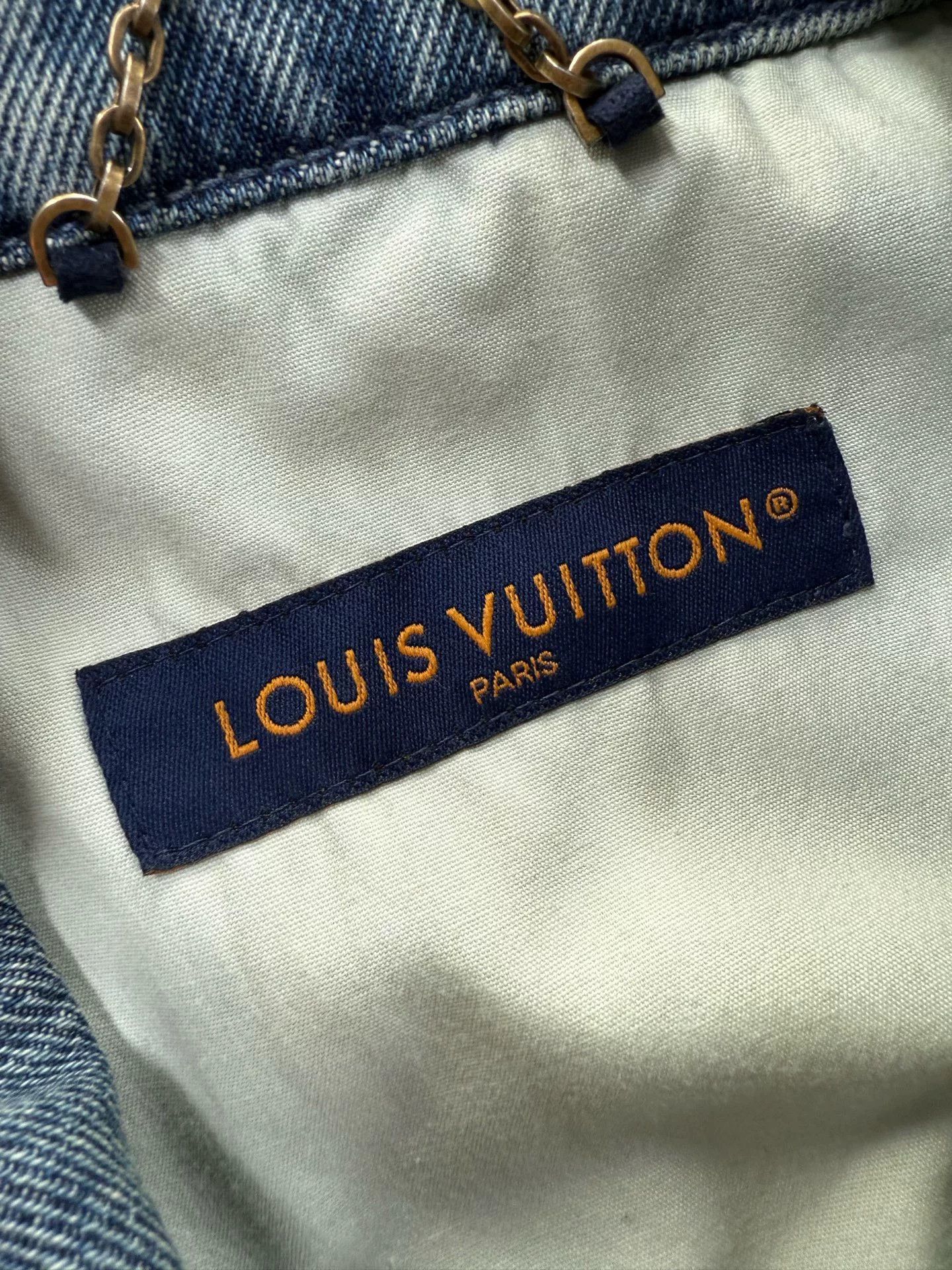 Louis Vuitton Louis Vuitton Denim Blue Shirt L Men Size US L / EU 52-54 / 3 - 3 Thumbnail