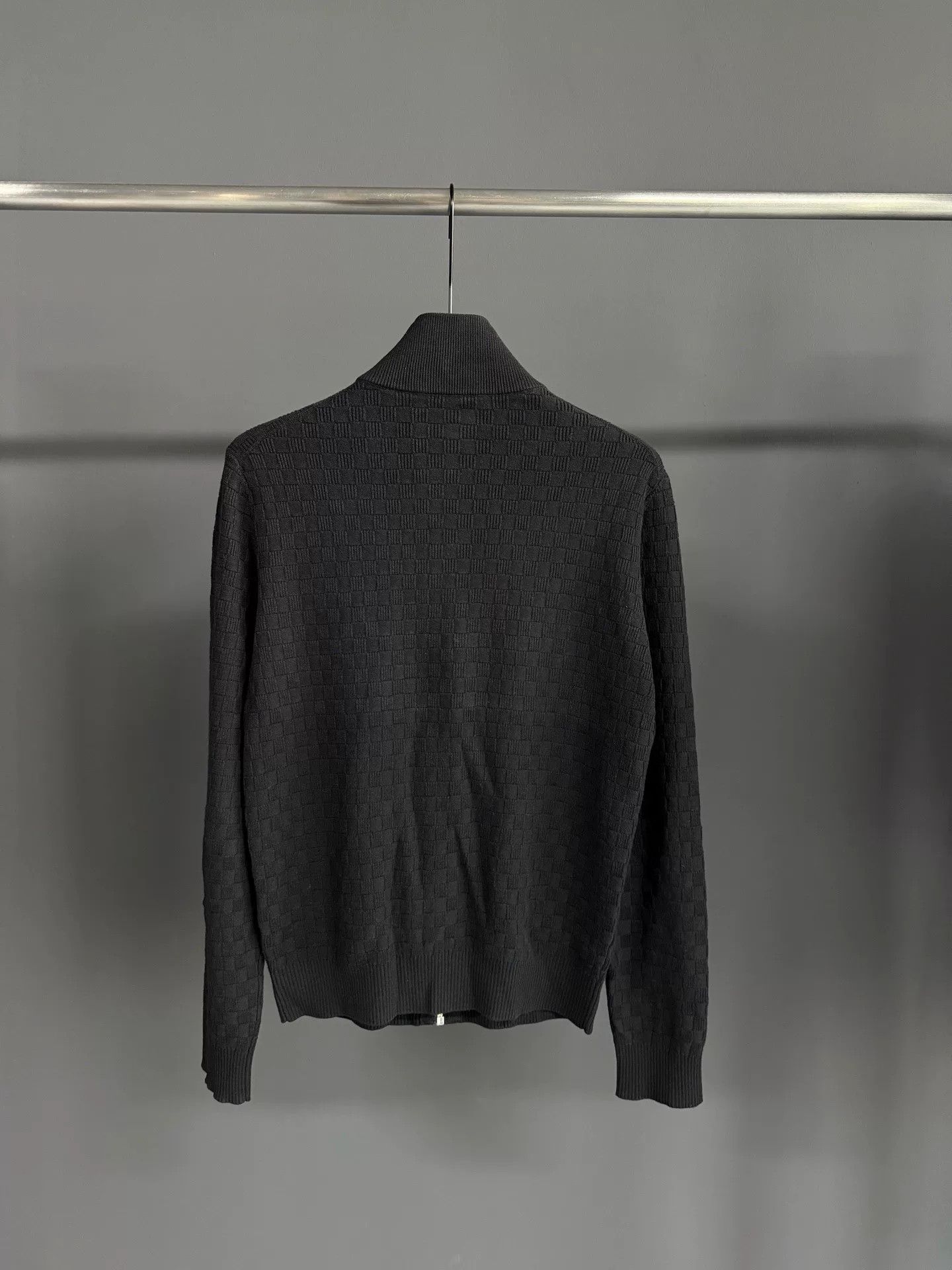 Louis Vuitton Louis Vuitton Wool Black Sweater S Women Size S / US 4 / IT 40 - 2 Thumbnail
