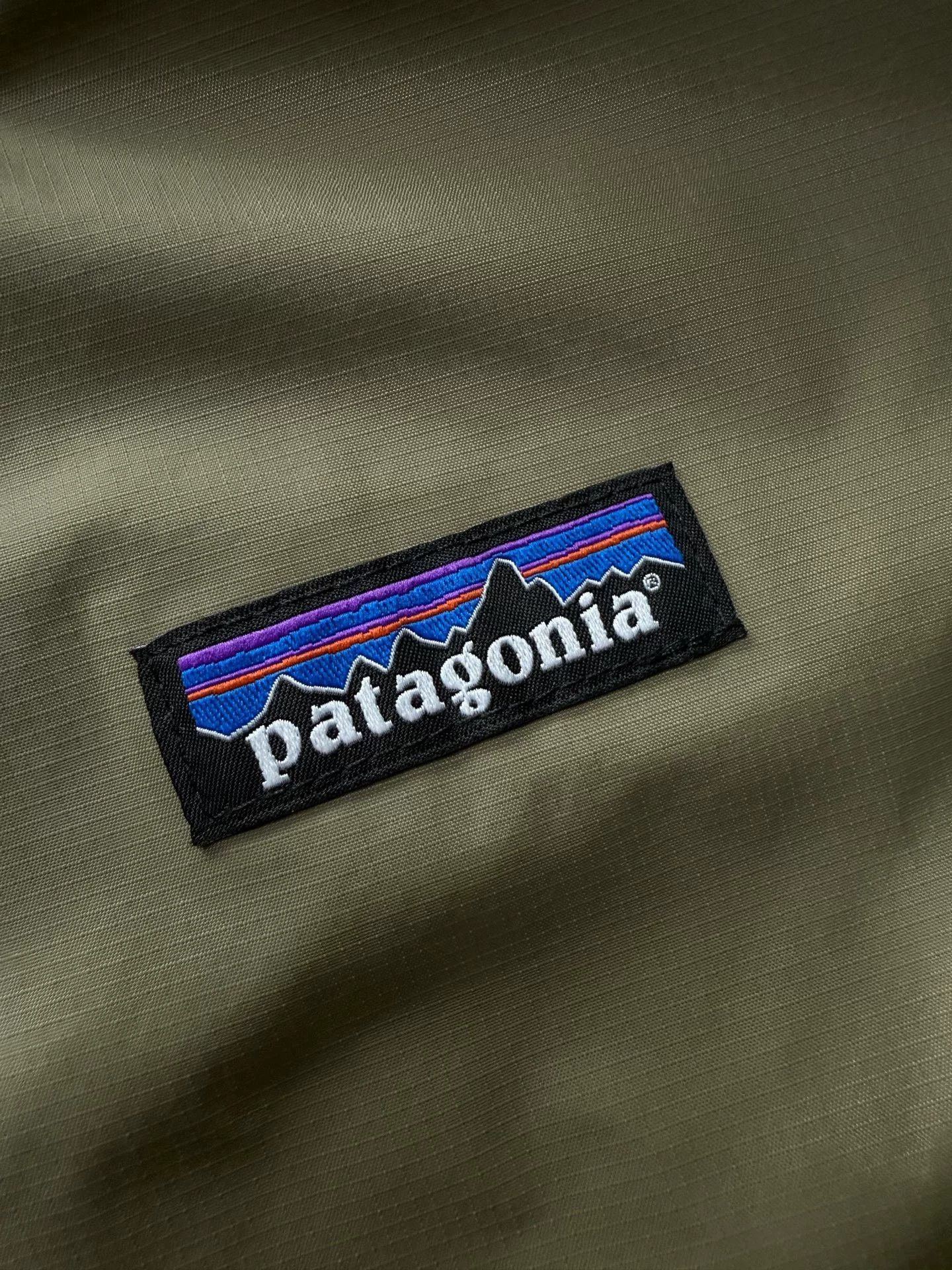 Patagonia Patagonia Beige Light Jacket L Men Size US L / EU 52-54 / 3 - 4 Thumbnail