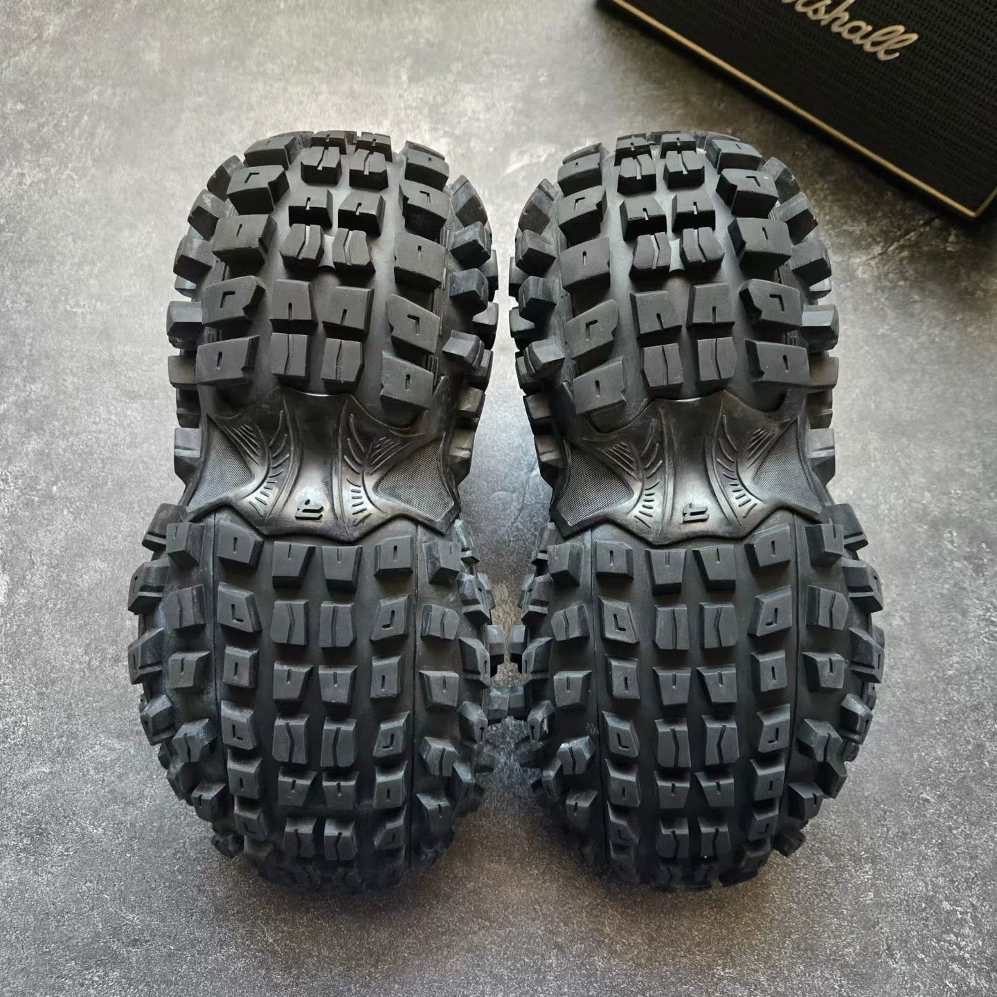 Balenciaga Balenciaga Black Lowtop Sneakers 37 Women Size US 6.5 / IT 36.5 - 7 Thumbnail