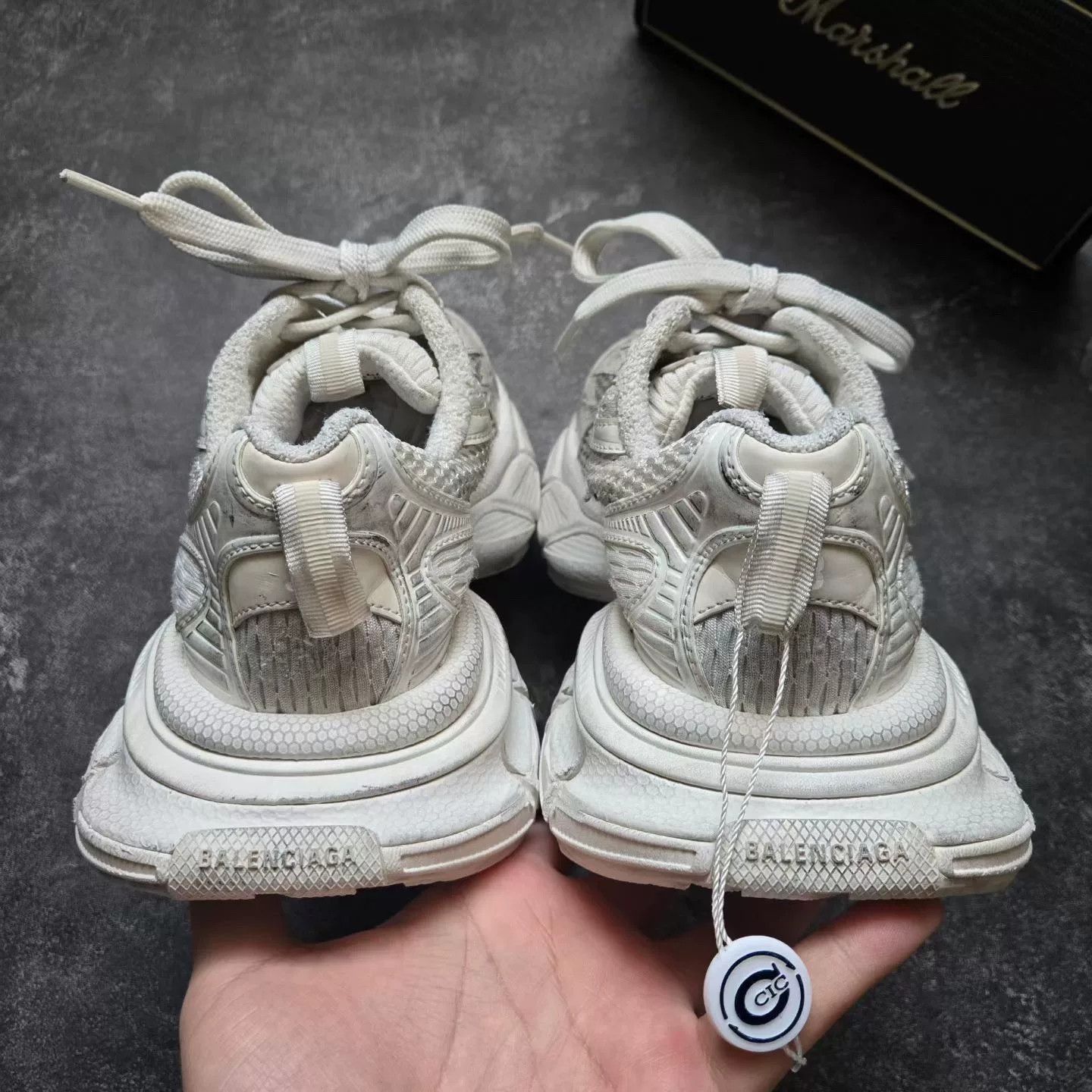 Balenciaga Balenciaga White Lowtop Sneakers XXXL Women Size US 8 / IT 38 - 6 Thumbnail