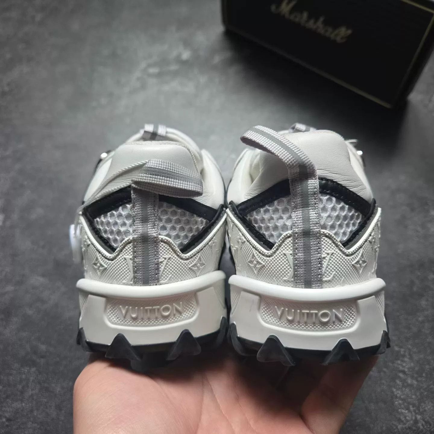 Louis Vuitton Louis Vuitton Black Lowtop Sneakers 36 Women Size US 6 / IT 36 - 6 Thumbnail