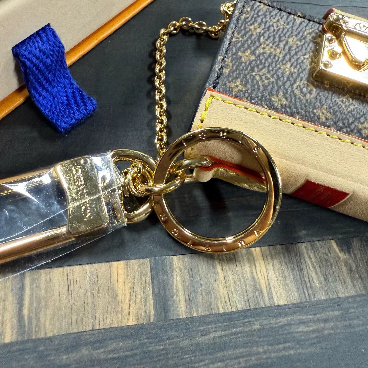 Louis Vuitton Louis Vuitton Accessory M Men Size ONE SIZE - 7 Thumbnail