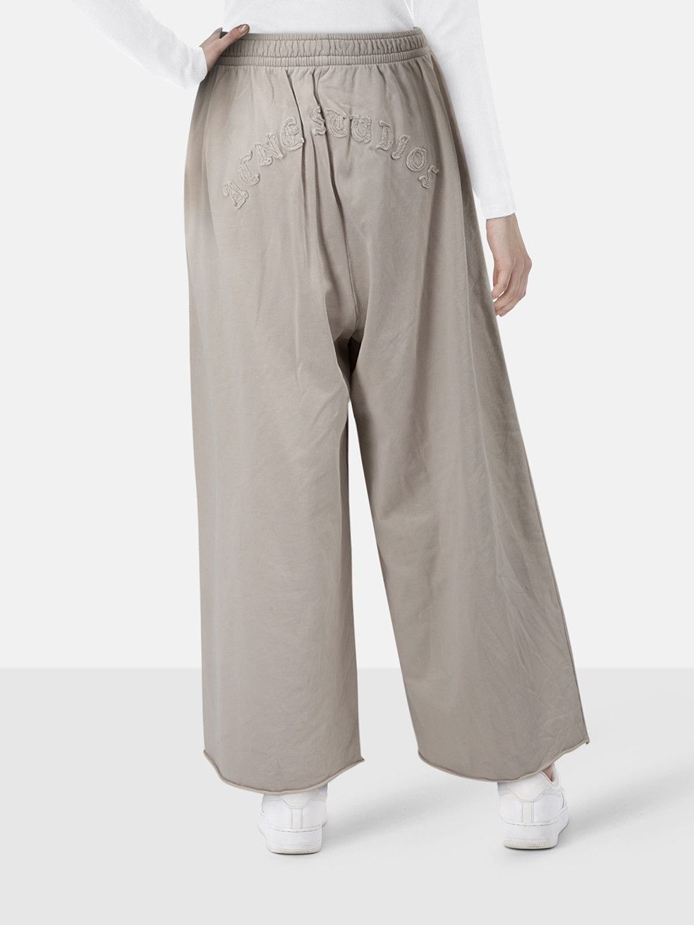 Acne Studios Beige Wide Leg Elasticated Joggers Size 28" / US 6 / IT 42 - 2 Thumbnail