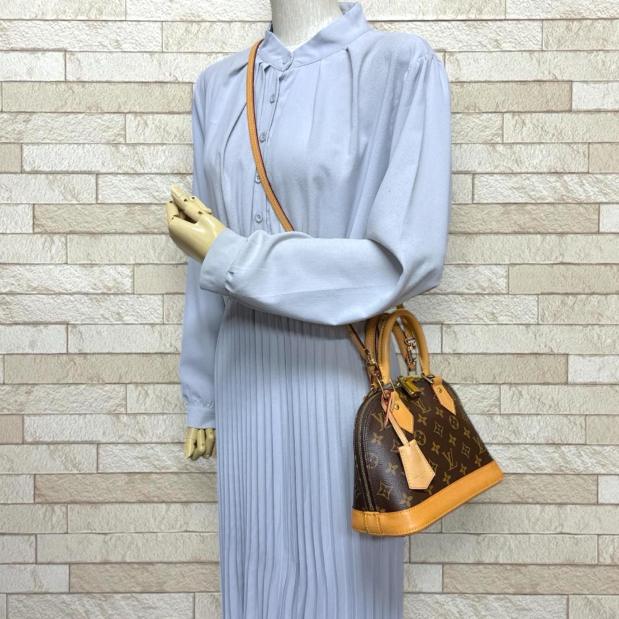 Louis Vuitton Louis Vuitton Alma BB Monogram Shoulder Bag, Canvas M53152 Brown, Women's, Used, 2-way Size ONE SIZE - 2 Thumbnail