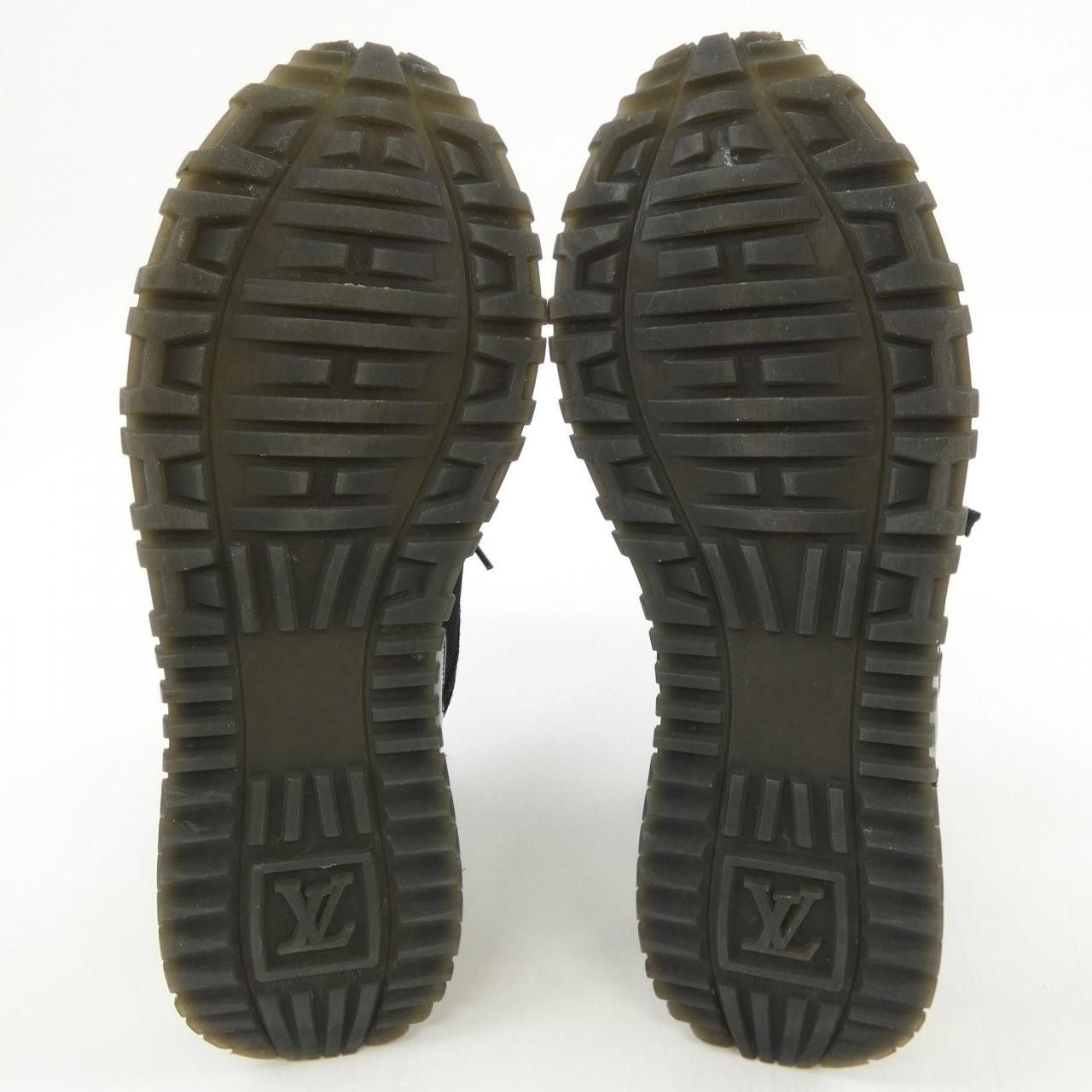 Louis Vuitton Louis Vuitton Louis Vuitton Run Away Line Suede Calf Leather Monogram Patent Canvas Sneakers Leather Shoes DUTY FREE for USA Size ONE SIZE - 4 Thumbnail