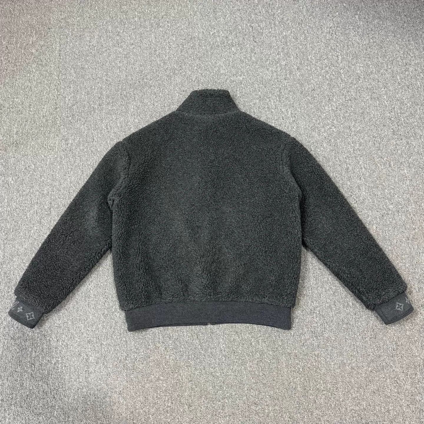 Louis Vuitton Gray Fuzzy Zip-Up Bomber Jacket Size L Size US L / EU 52-54 / 3 - 2 Thumbnail