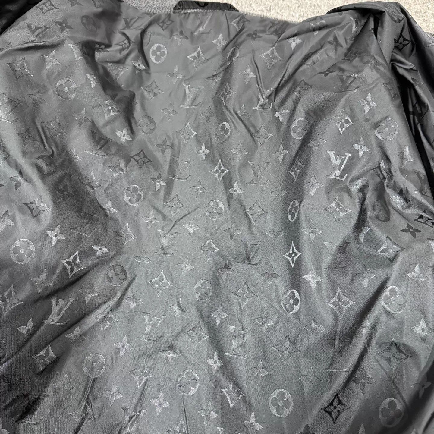Louis Vuitton Gray Fuzzy Zip-Up Bomber Jacket Size L Size US L / EU 52-54 / 3 - 4 Thumbnail