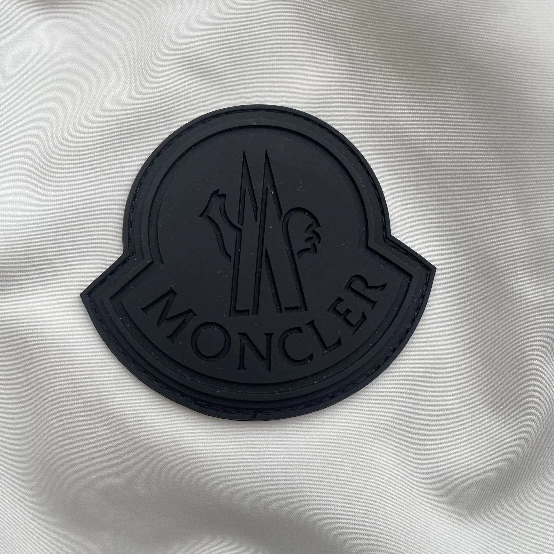 Moncler White Hooded Light Jacket with Graphic Print - L Size US L / EU 52-54 / 3 - 4 Thumbnail