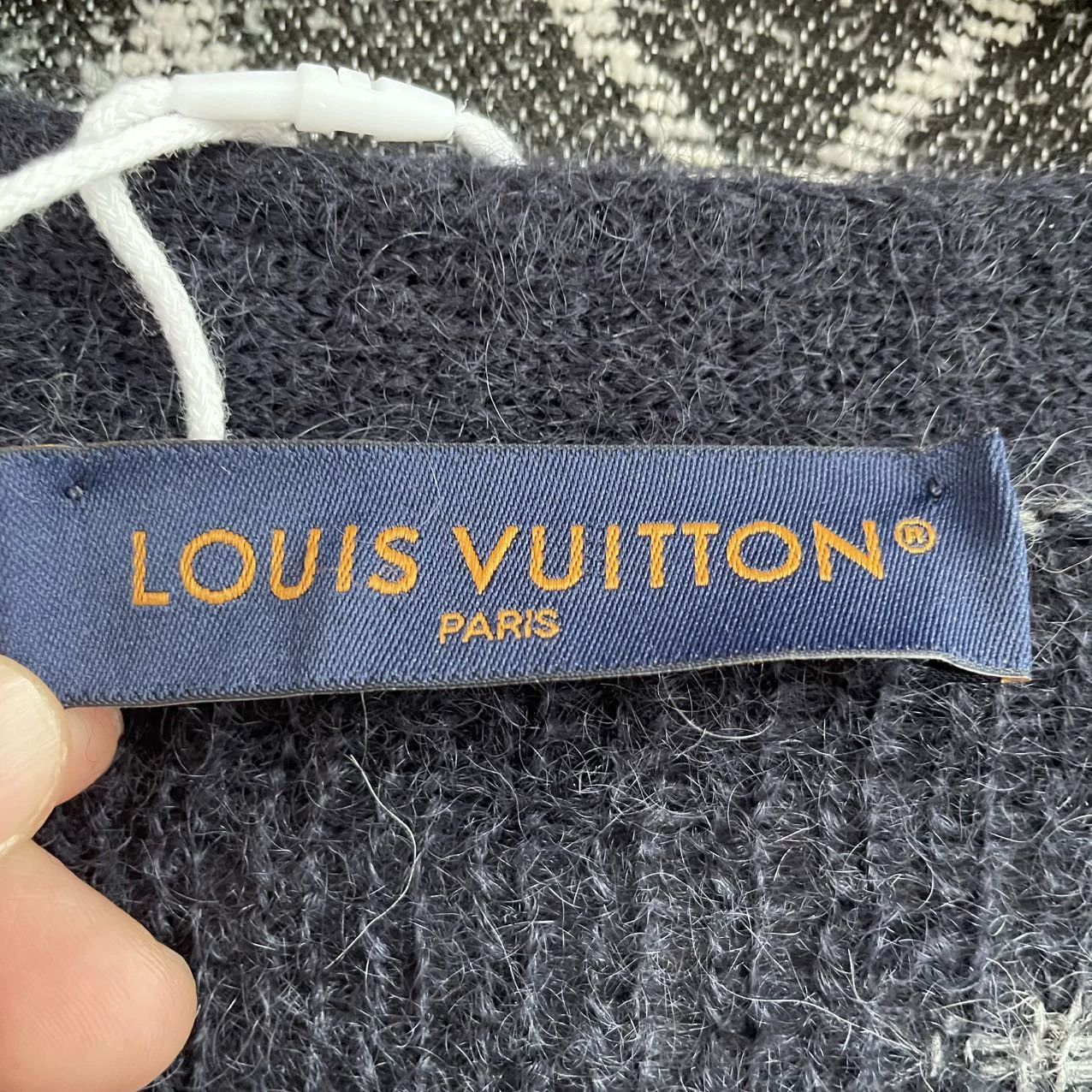 Louis Vuitton Multi-Color Patterned Cardigan Size M Size US M / EU 48-50 / 2 - 4 Thumbnail