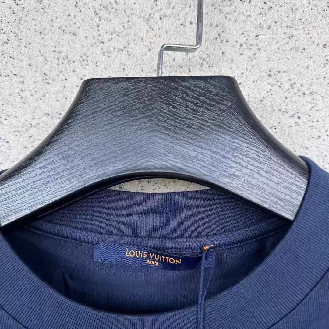 Louis Vuitton Blue Short Sleeve Graphic T-Shirt Size US M / EU 48-50 / 2 - 2 Thumbnail