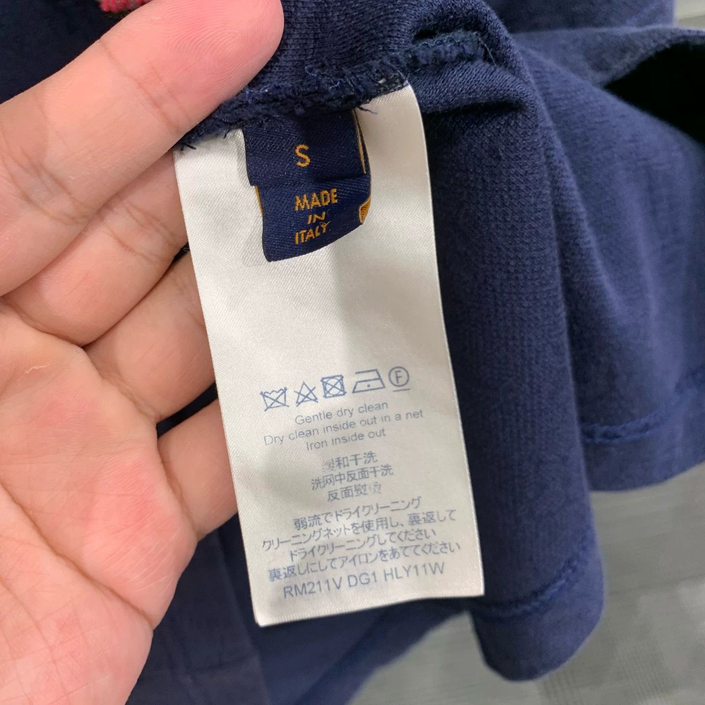 Louis Vuitton Blue Short-Sleeve Shirt with Embroidered Sea Creatures Size US S / EU 44-46 / 1 - 4 Thumbnail