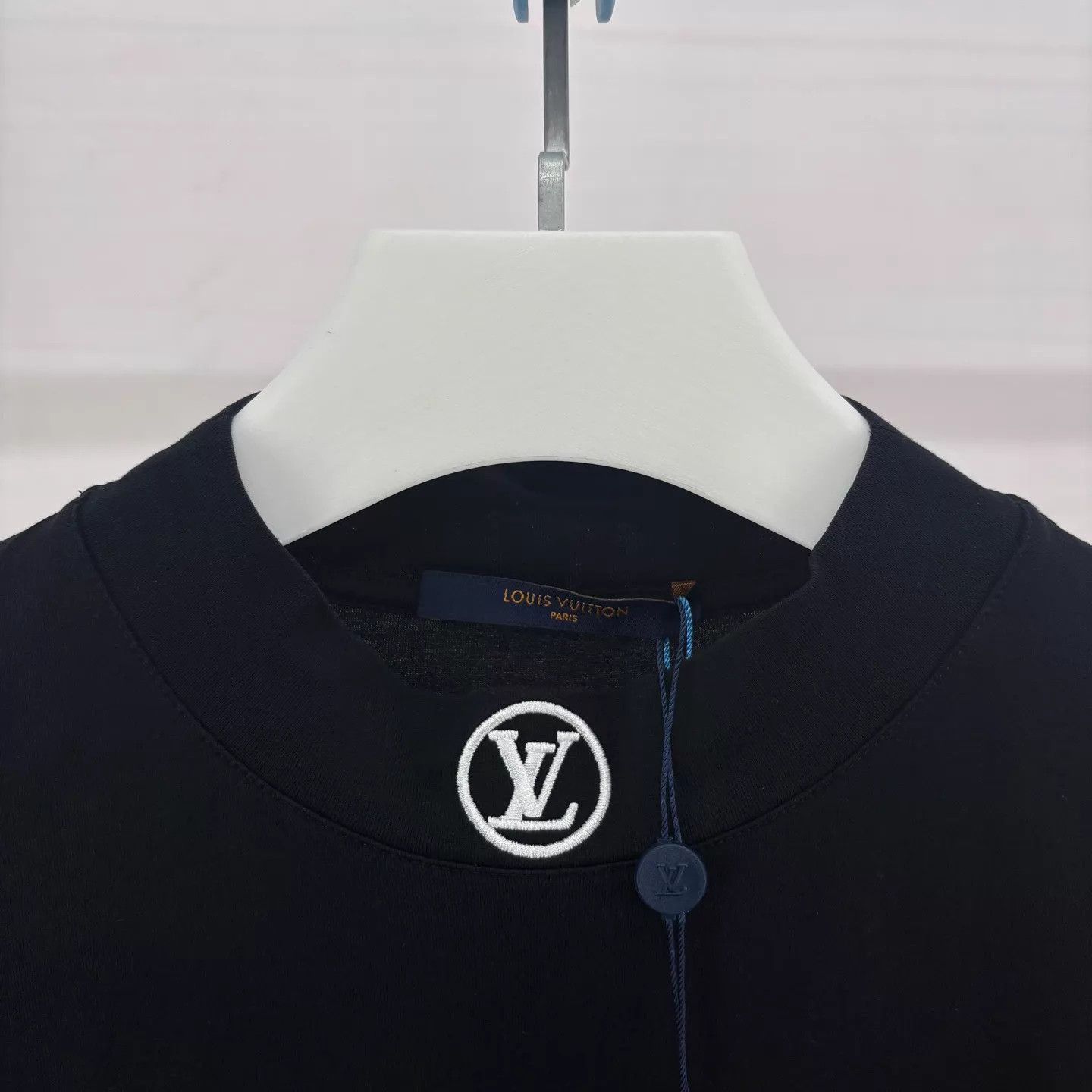 Louis Vuitton Black Short Sleeve Crew Neck Shirt - L Size US L / EU 52-54 / 3 - 3 Thumbnail