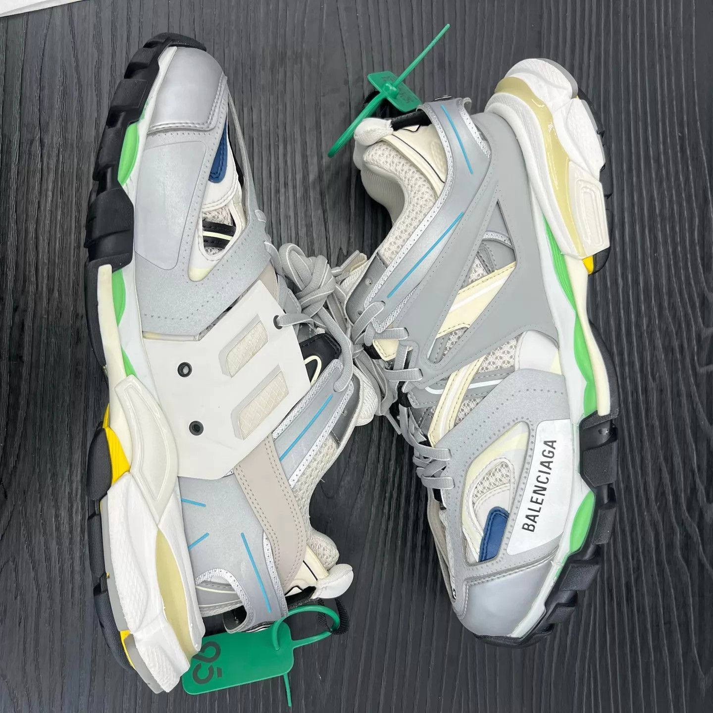 Balenciaga Gray Low-Top Sneakers Size 10 Size US 10 / EU 43 - 2 Thumbnail